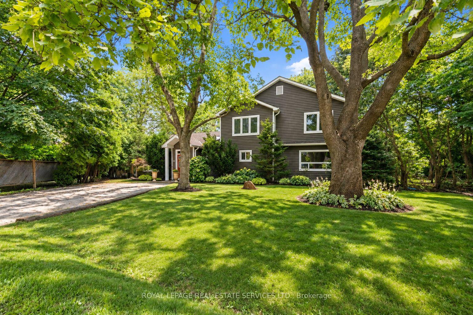 Photo 3 of 46 Germorda Drive, Oakville, College Park — HOMEH
