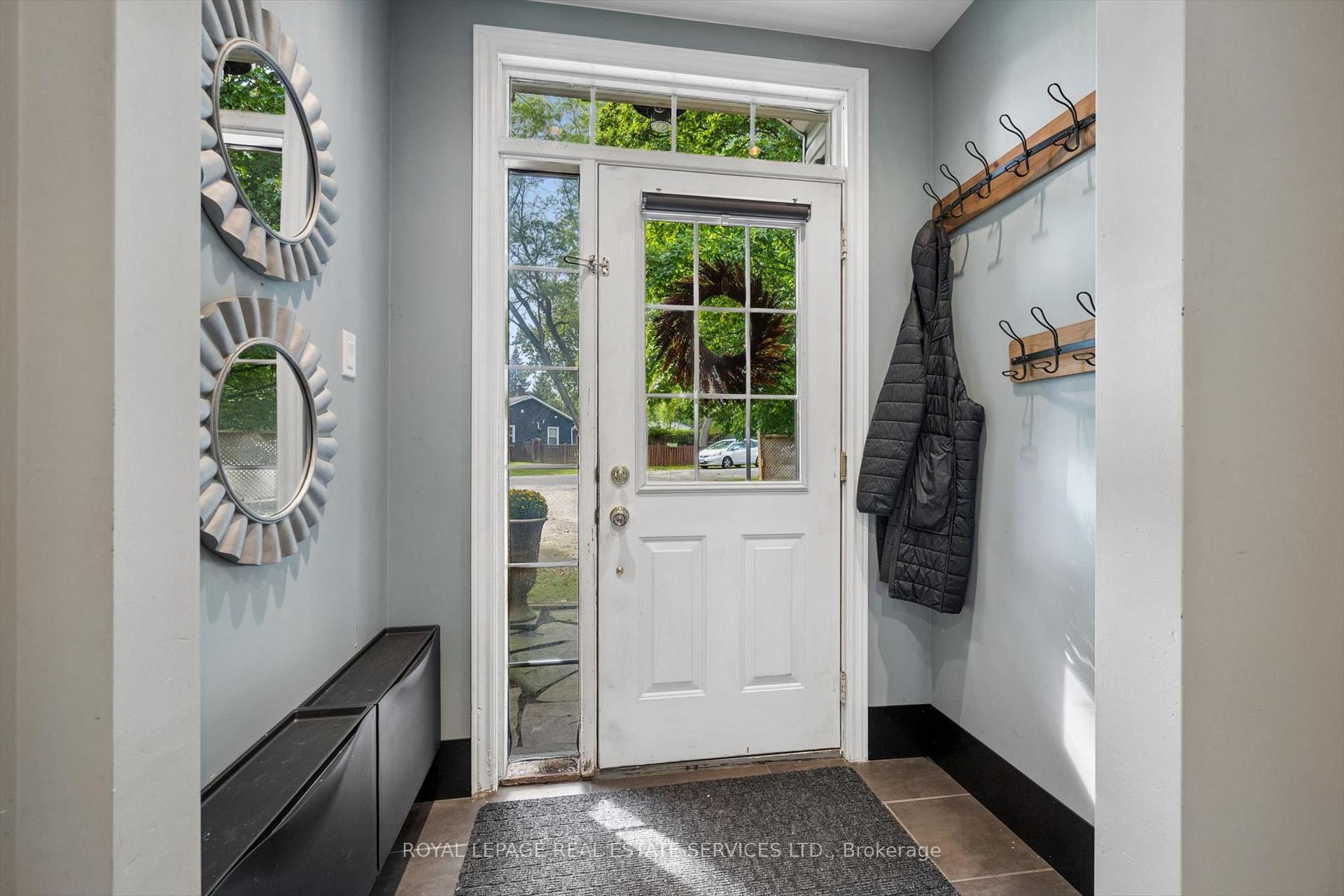 Photo 5 of 46 Germorda Drive, Oakville, College Park — HOMEH