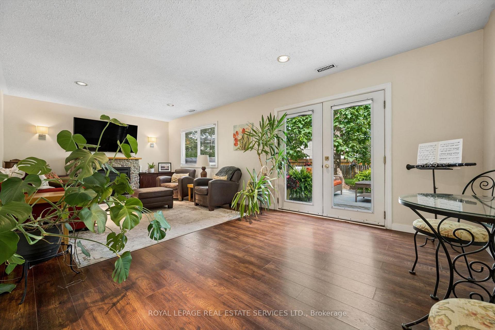 Photo 6 of 46 Germorda Drive, Oakville, College Park — HOMEH