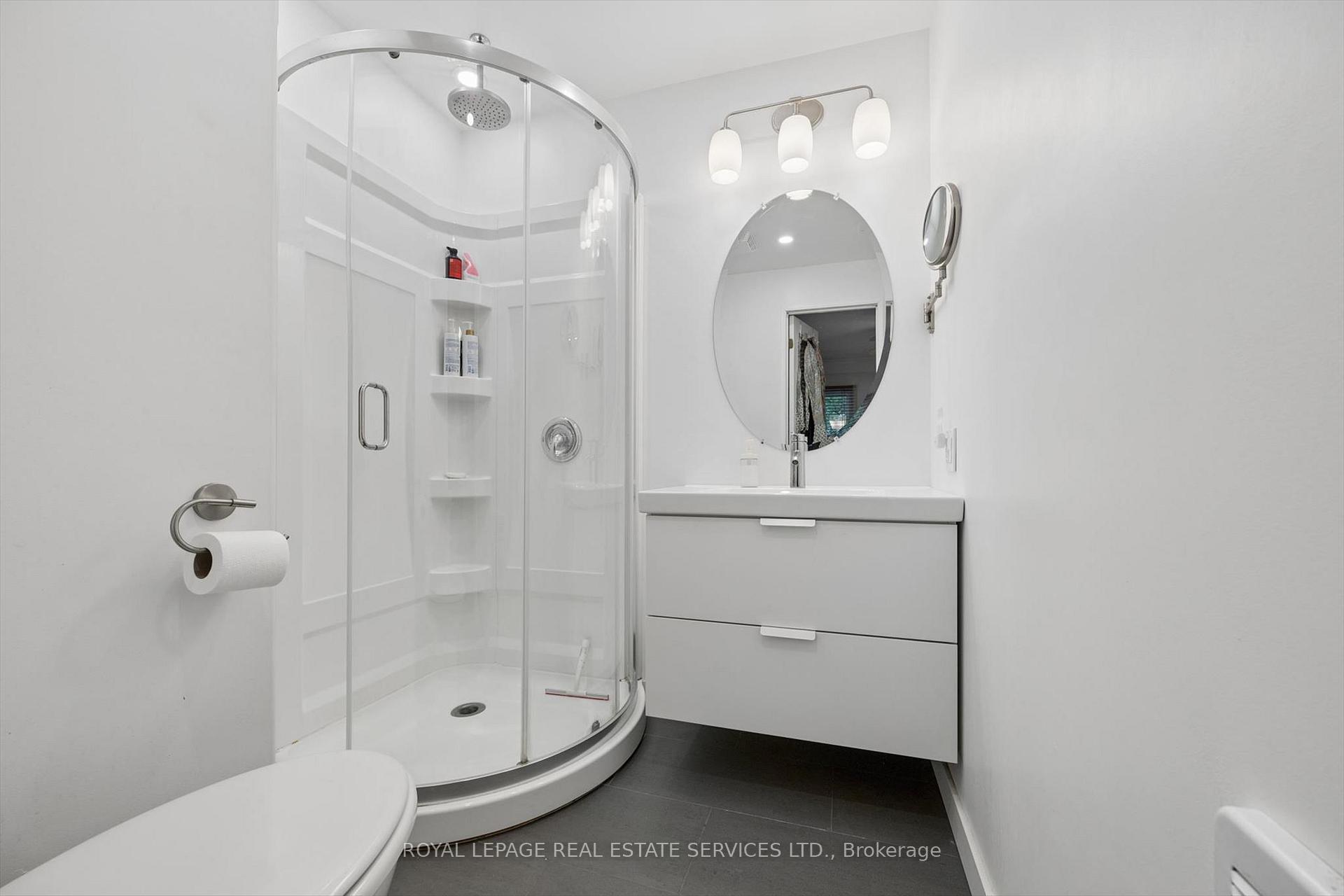 Photo 19 of 46 Germorda Drive, Oakville, College Park — HOMEH