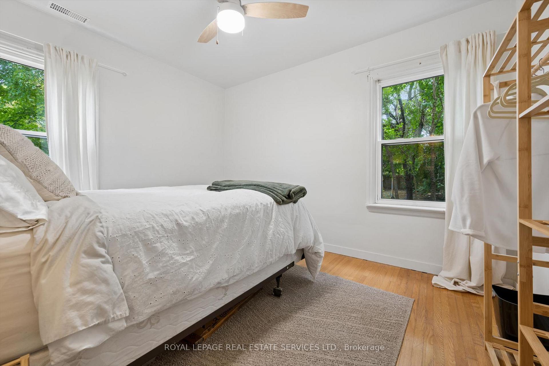 Photo 21 of 46 Germorda Drive, Oakville, College Park — HOMEH