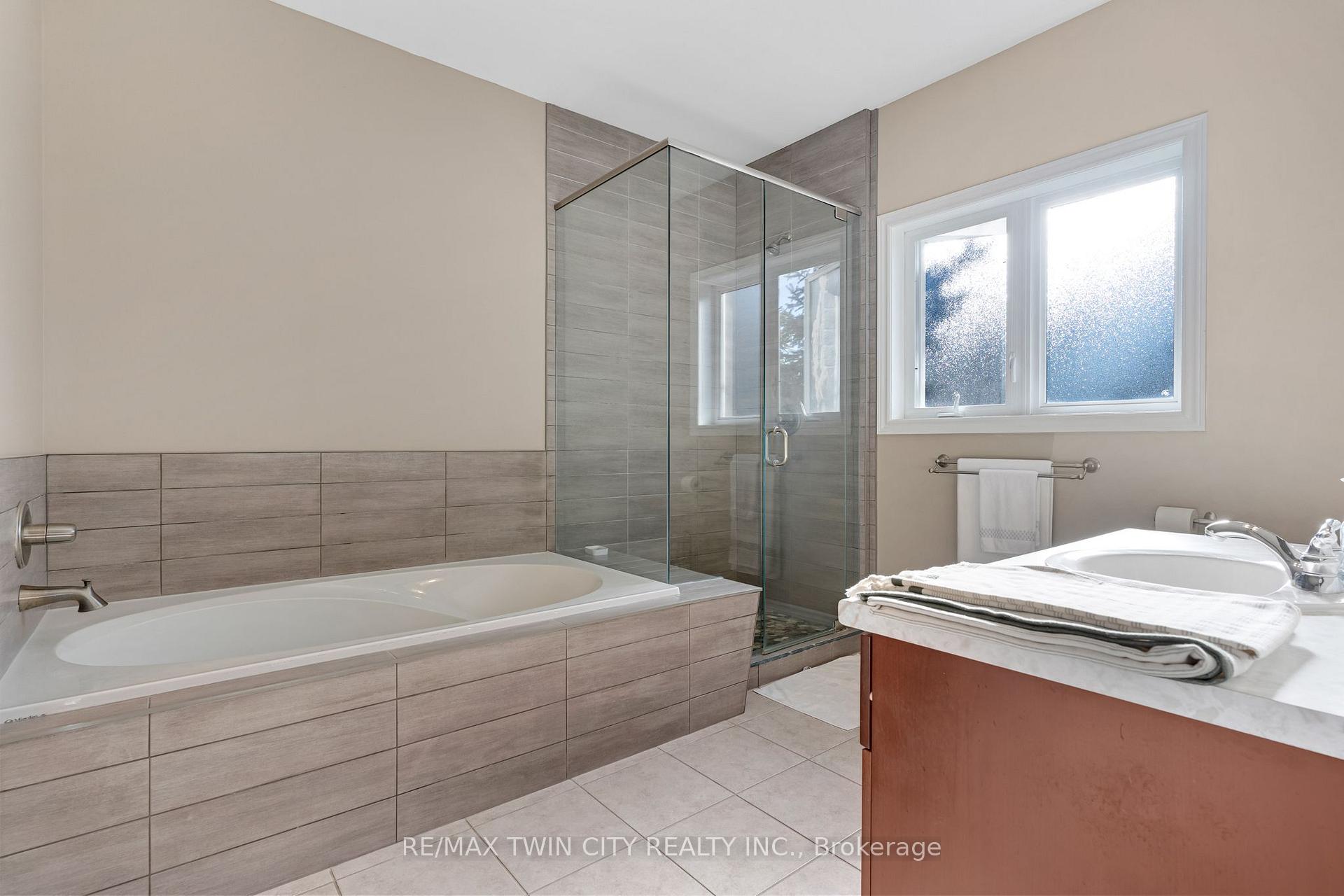 Photo 23 of 308 Deer Ridge Drive, Kitchener, Pioneer Tower West — HOMEH