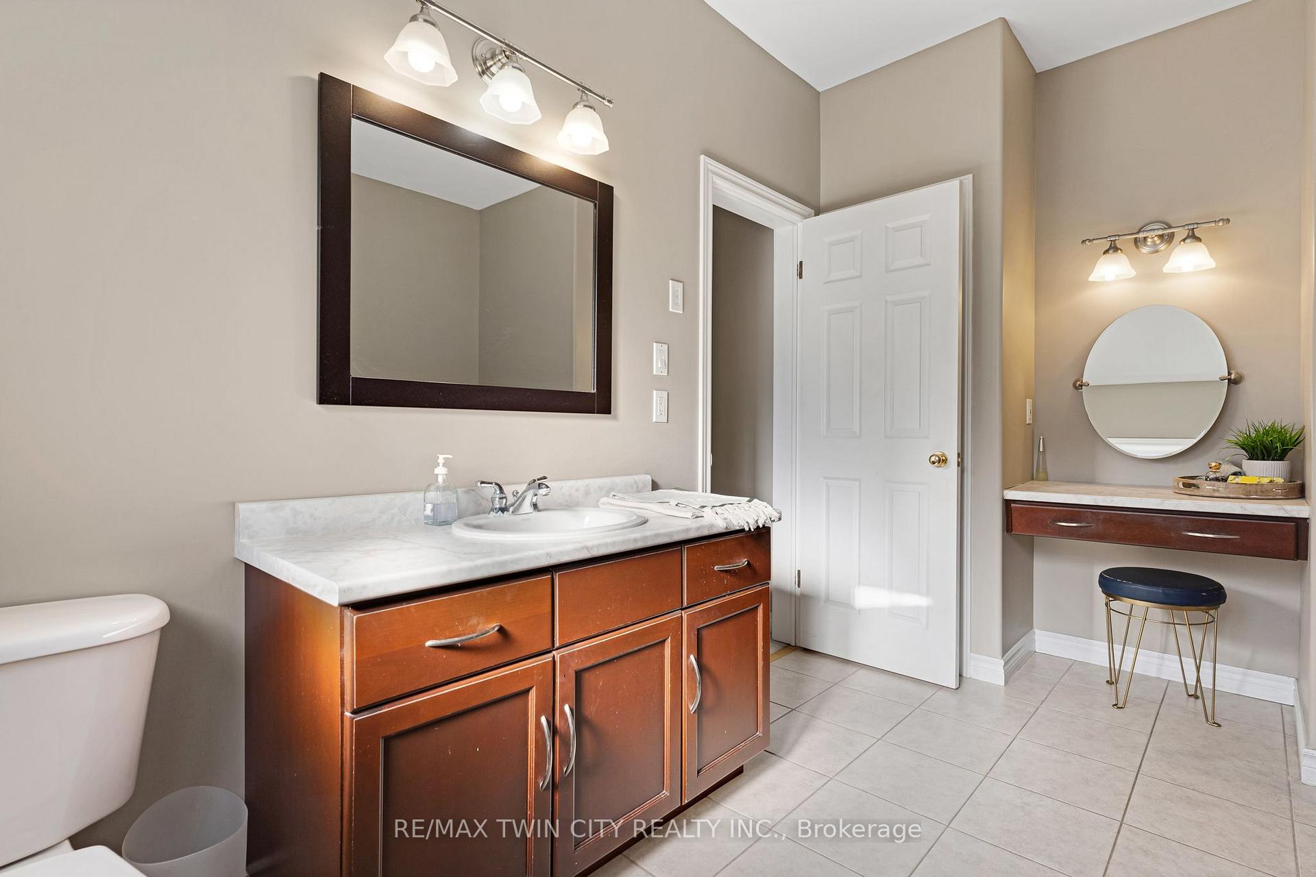 Photo 24 of 308 Deer Ridge Drive, Kitchener, Pioneer Tower West — HOMEH