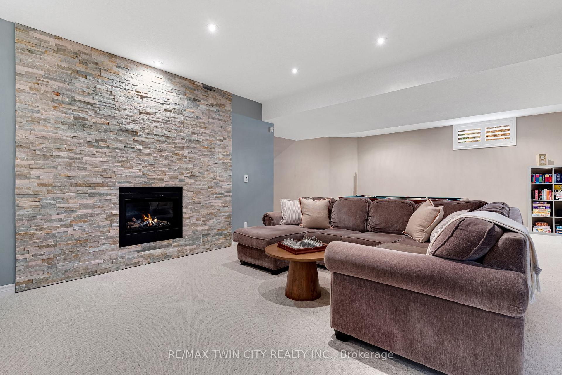 Photo 28 of 308 Deer Ridge Drive, Kitchener, Pioneer Tower West — HOMEH