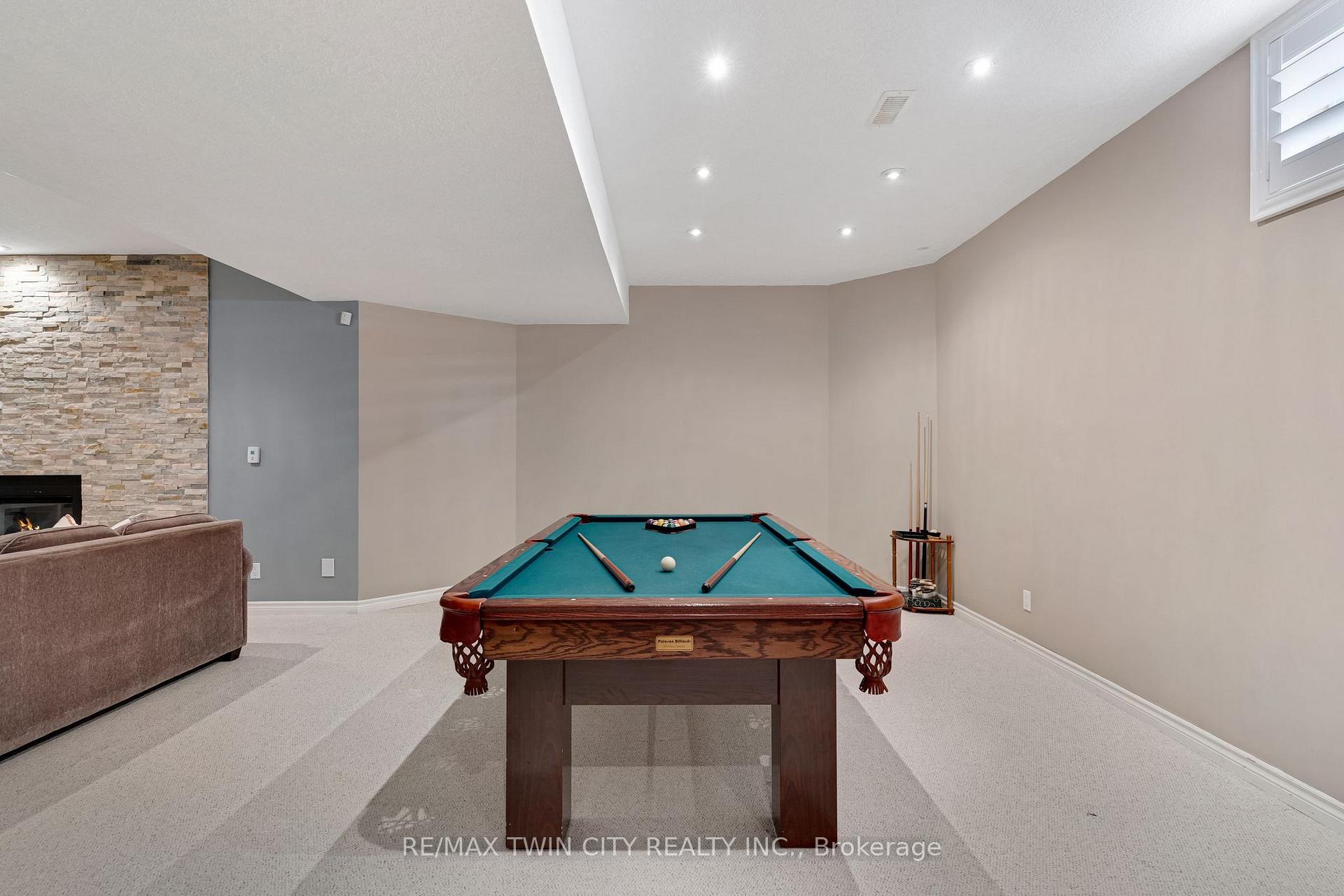 Photo 32 of 308 Deer Ridge Drive, Kitchener, Pioneer Tower West — HOMEH