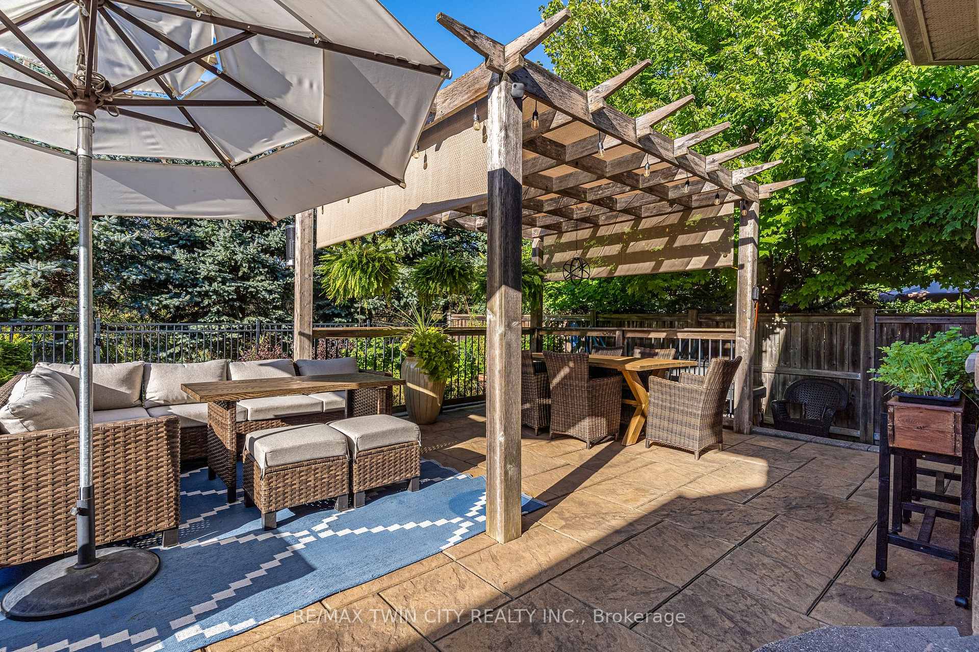 Photo 38 of 308 Deer Ridge Drive, Kitchener, Pioneer Tower West — HOMEH