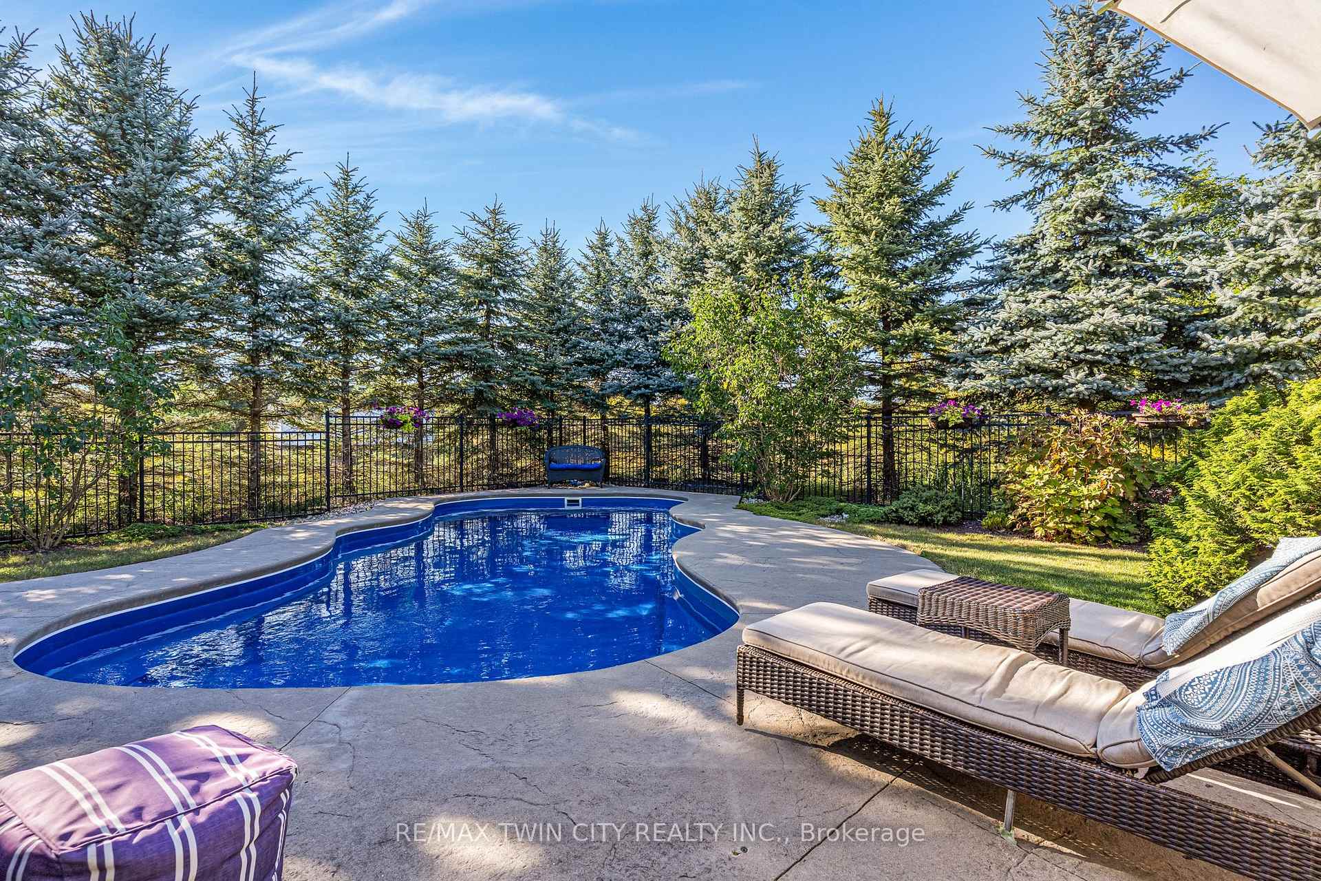 Photo 40 of 308 Deer Ridge Drive, Kitchener, Pioneer Tower West — HOMEH