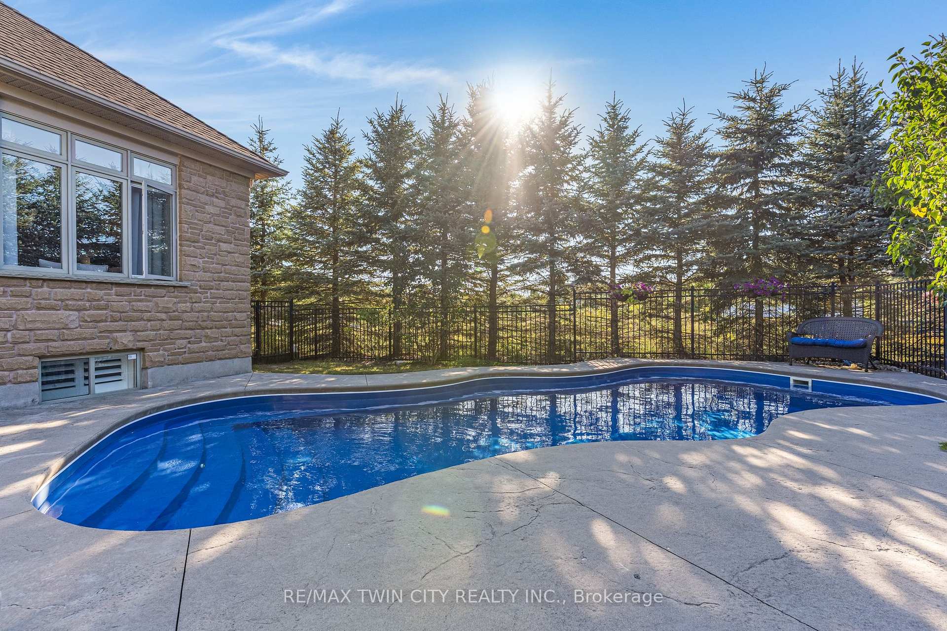 Photo 41 of 308 Deer Ridge Drive, Kitchener, Pioneer Tower West — HOMEH