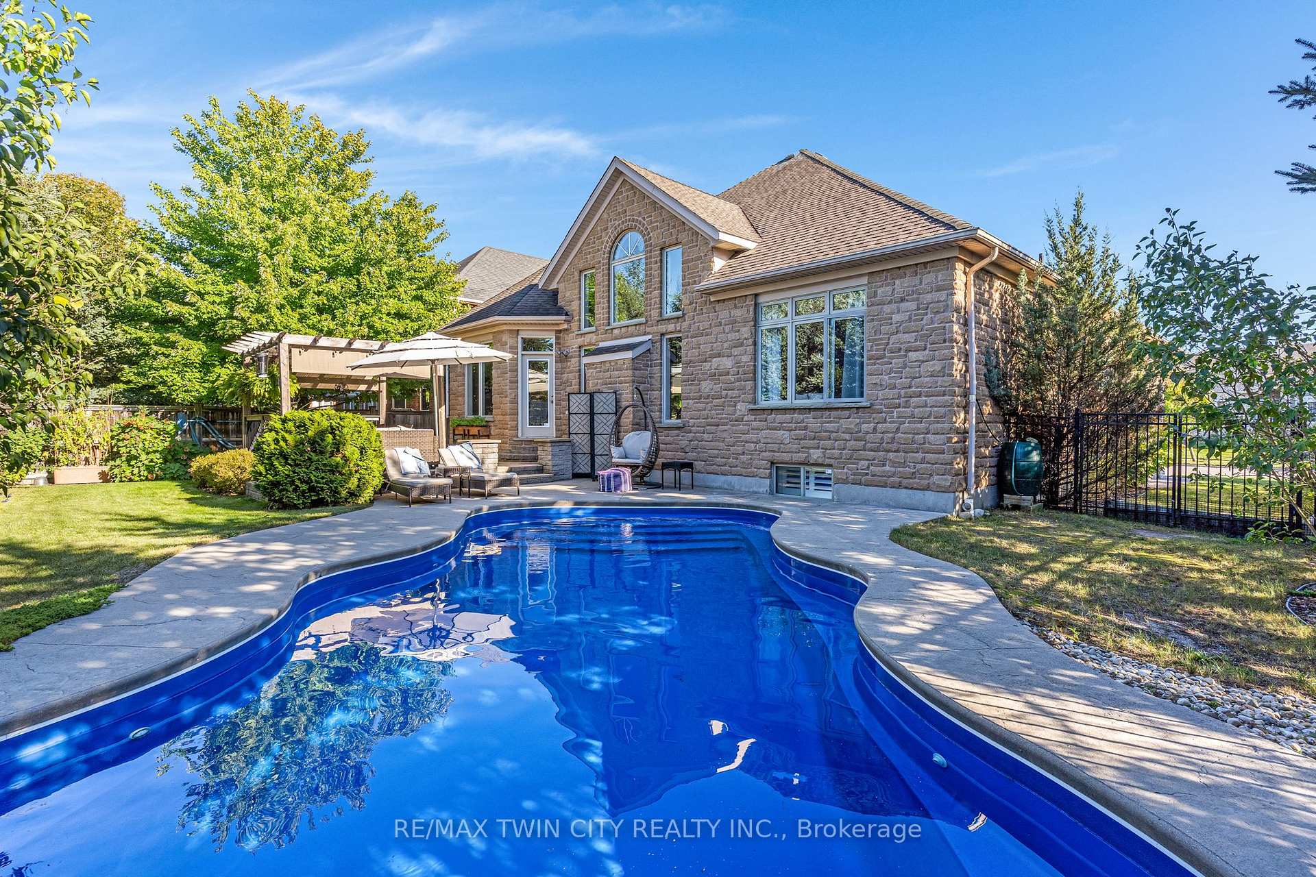 Photo 43 of 308 Deer Ridge Drive, Kitchener, Pioneer Tower West — HOMEH