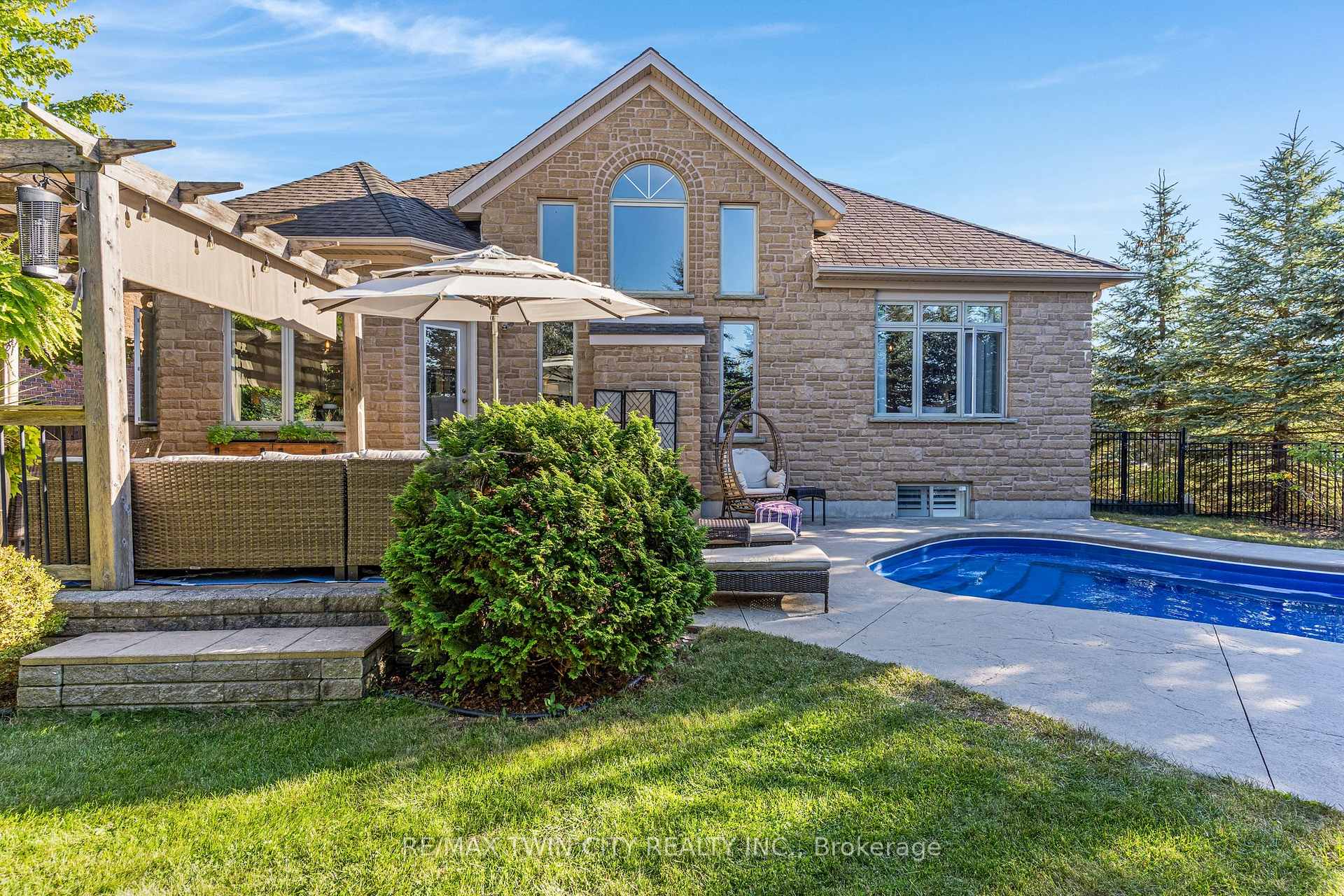 Photo 44 of 308 Deer Ridge Drive, Kitchener, Pioneer Tower West — HOMEH