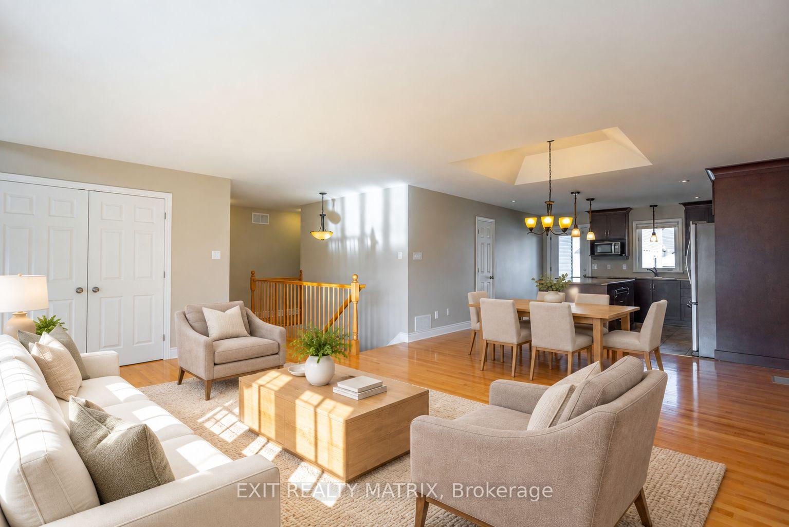 Photo 6 of 111 York Crossing, Russell, Village of Russell — HOMEH