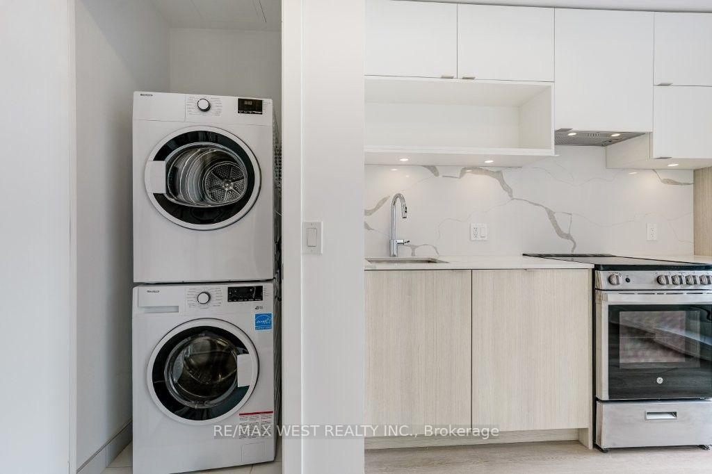 Photo 14 of Unit 2707, 100 Queen Street E, Toronto, Church-Yonge Corridor — HOMEH