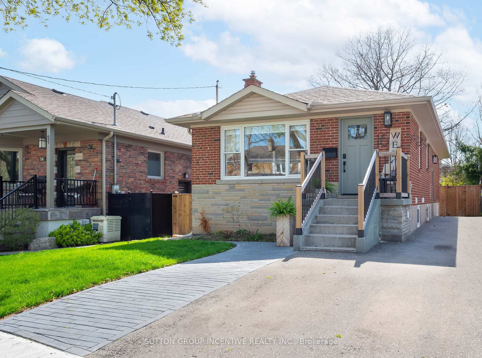 Photo 45 of 16 Robindale Avenue, Etobicoke, Alderwood — HOMEH