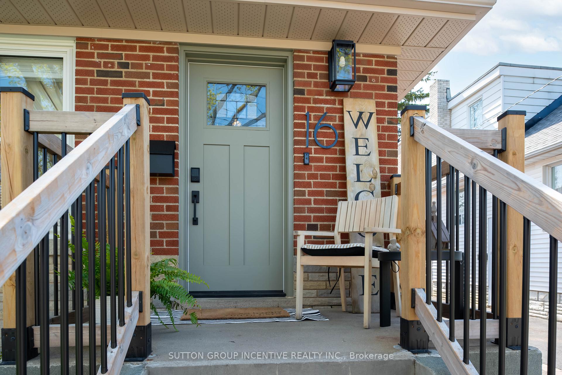 Photo 48 of 16 Robindale Avenue, Etobicoke, Alderwood — HOMEH