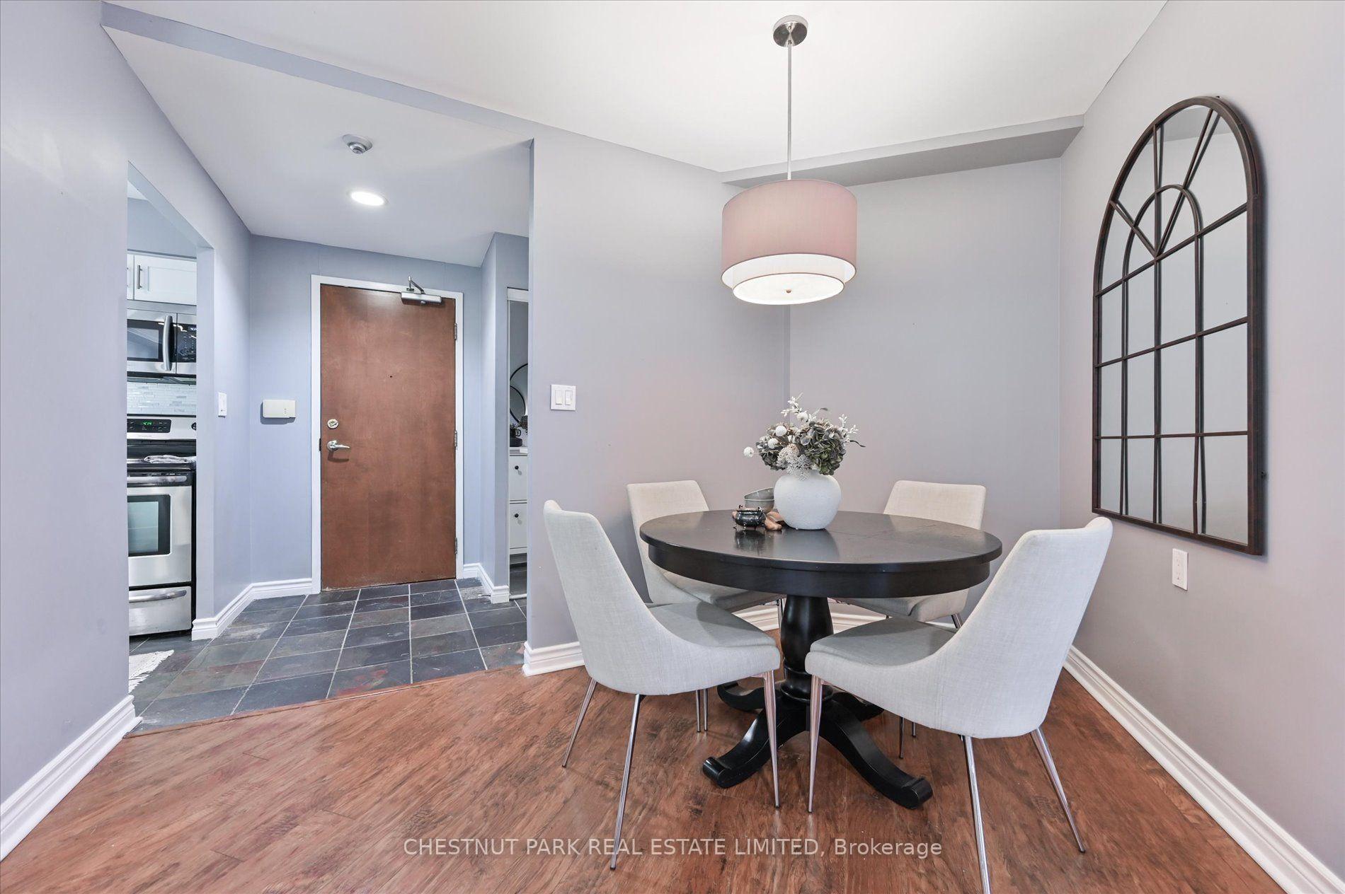 Photo 4 of Unit 406, 1750 Bayview Avenue, Toronto, Mount Pleasant East — HOMEH