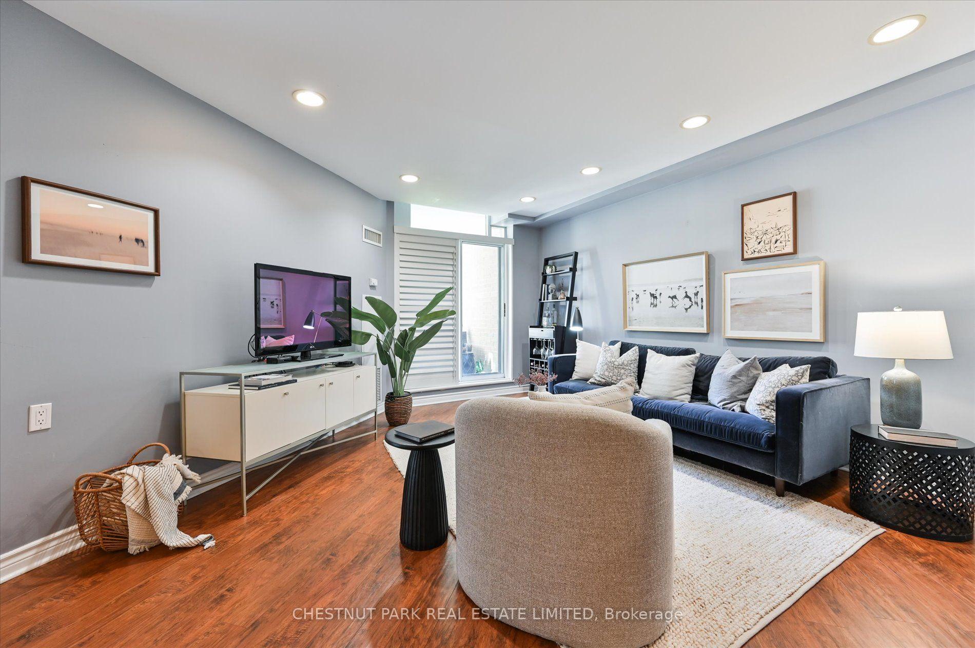 Photo 6 of Unit 406, 1750 Bayview Avenue, Toronto, Mount Pleasant East — HOMEH
