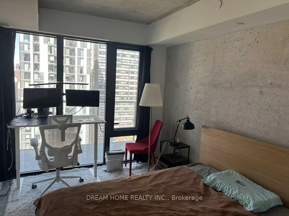 Photo 5 of Unit 2003, 47 Mutual Street, Toronto, Church-Yonge Corridor — HOMEH