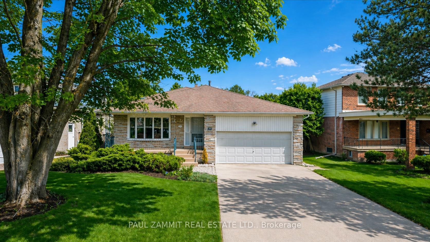 Photo 2 of 27 Ladyslipper Court, Markham, Bayview Glen — HOMEH