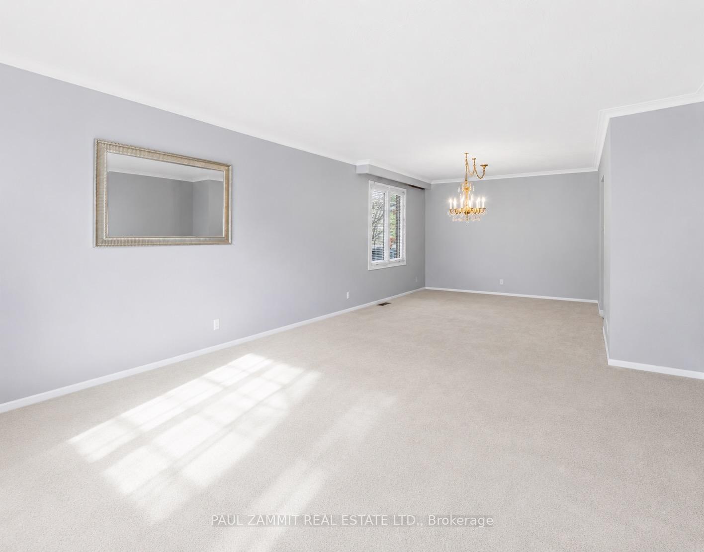 Photo 4 of 27 Ladyslipper Court, Markham, Bayview Glen — HOMEH