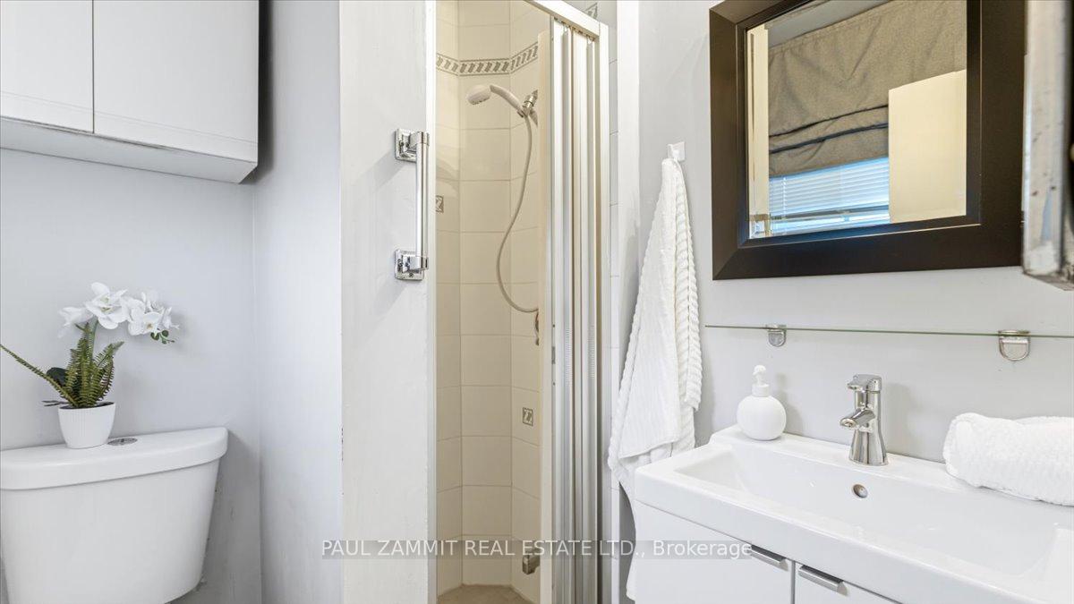 Photo 13 of 27 Ladyslipper Court, Markham, Bayview Glen — HOMEH