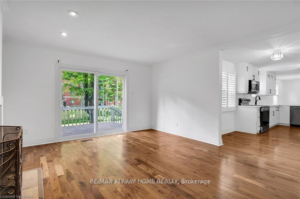 Photo 7 of 40 Stuyvesant Place, London, South N — HOMEH