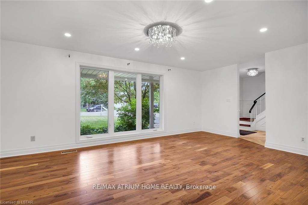 Photo 14 of 40 Stuyvesant Place, London, South N — HOMEH