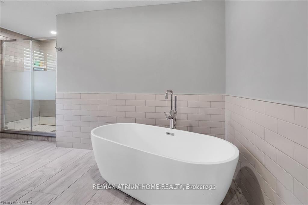 Photo 15 of 40 Stuyvesant Place, London, South N — HOMEH