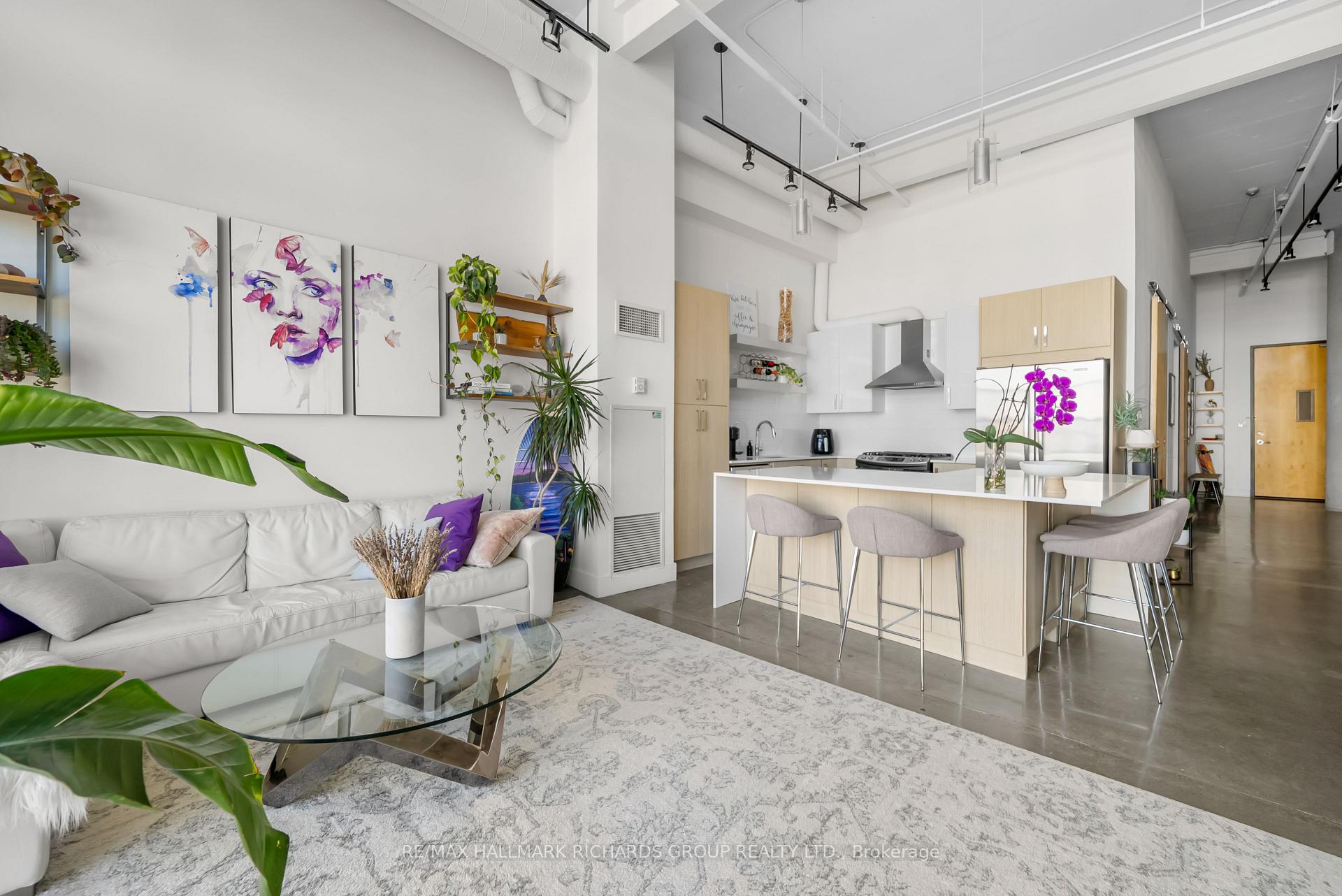 Photo 3 of Unit 716, 90 Sumach Street, Toronto, Regent Park — HOMEH