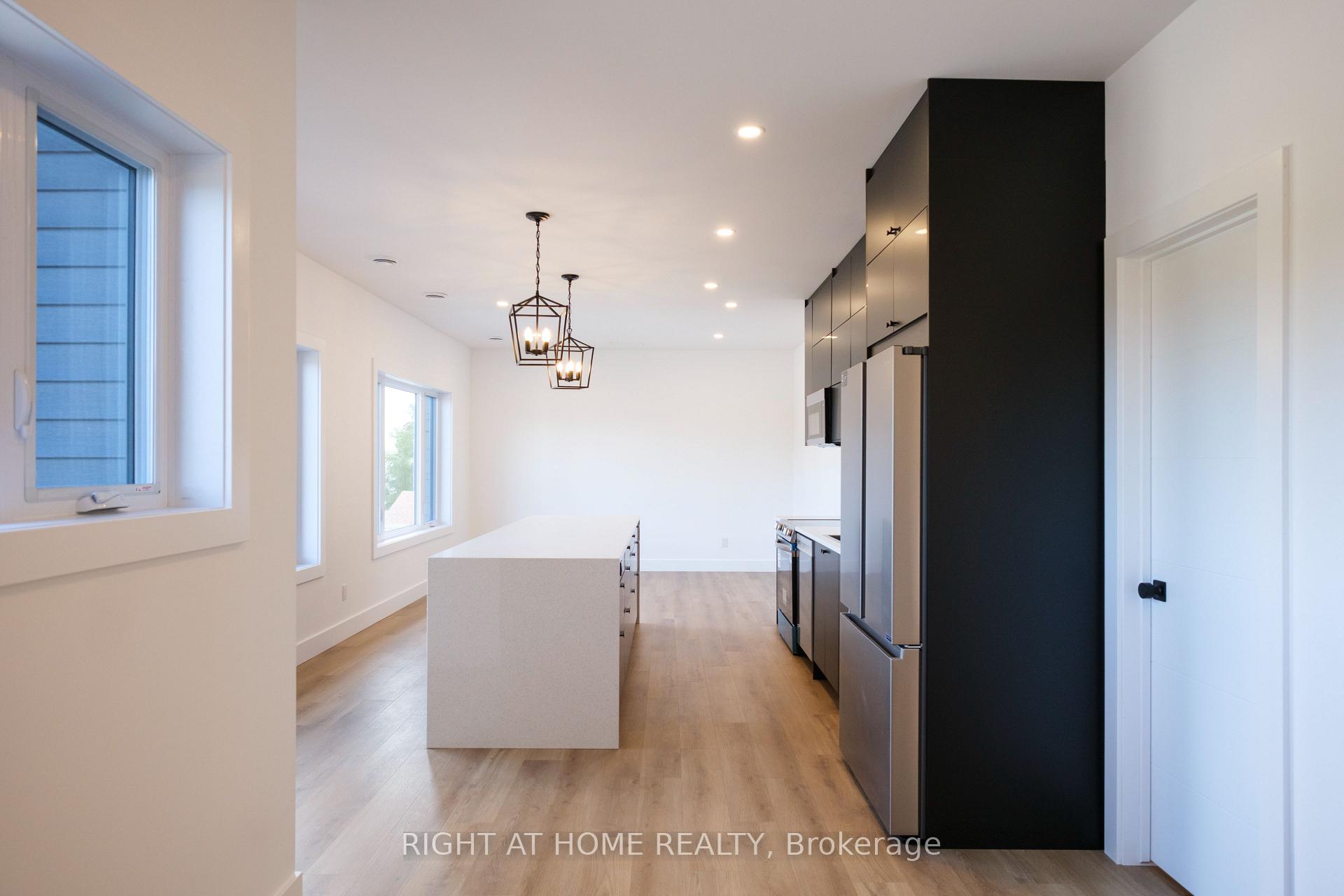 Photo 5 of Unit Unit # 1, 19 James Street, Arnprior, Arnprior — HOMEH