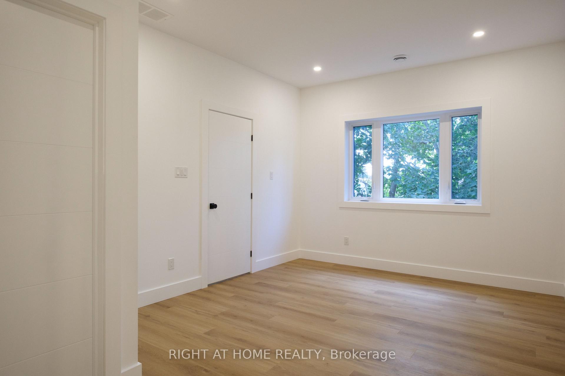 Photo 15 of Unit Unit # 1, 19 James Street, Arnprior, Arnprior — HOMEH