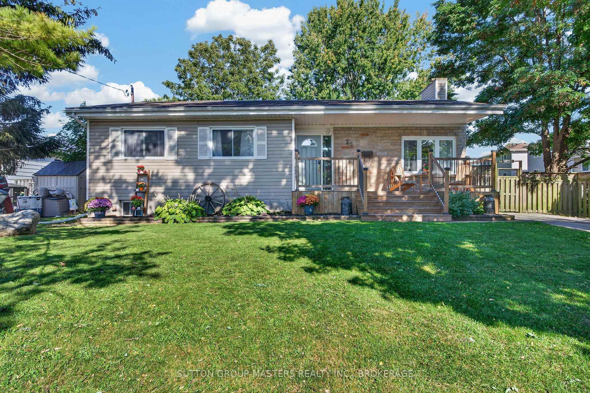 Photo 2 of 22 Quinte Avenue, Loyalist, Amherstview — HOMEH