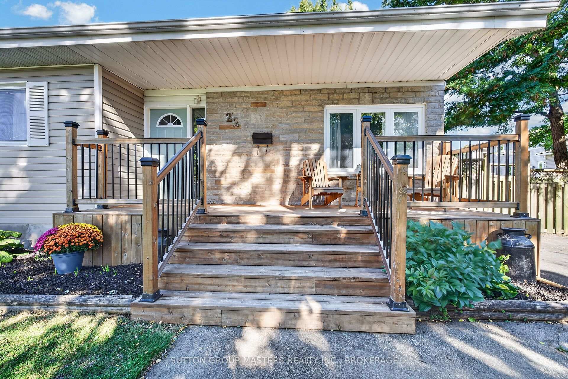 Photo 4 of 22 Quinte Avenue, Loyalist, Amherstview — HOMEH