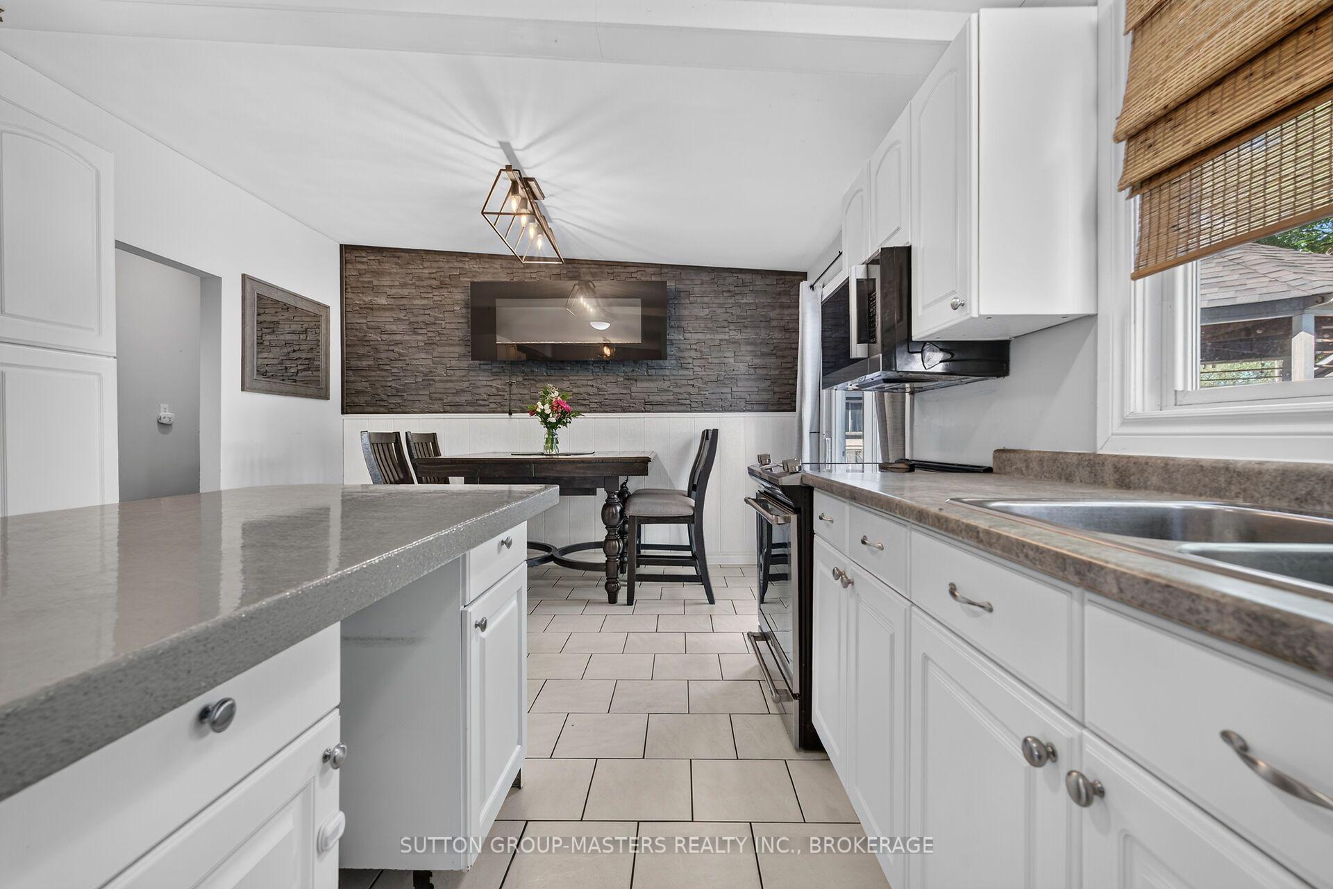 Photo 16 of 22 Quinte Avenue, Loyalist, Amherstview — HOMEH