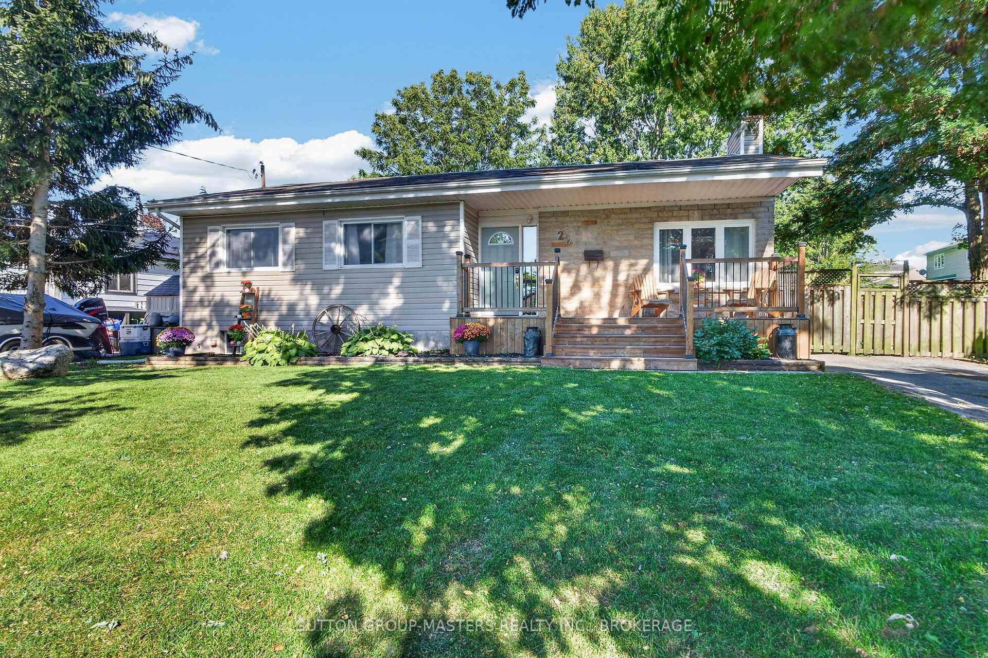 Photo 43 of 22 Quinte Avenue, Loyalist, Amherstview — HOMEH