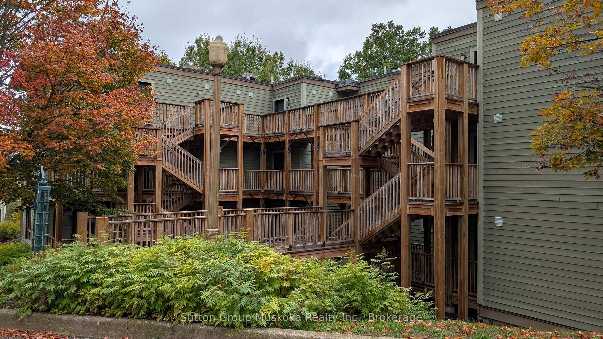 Photo 3 of 27-202 Golfview - Deerhurst Drive, Huntsville, Chaffey — HOMEH