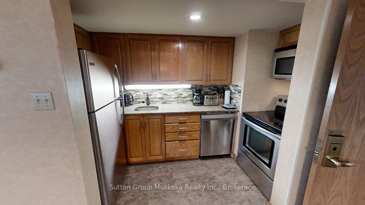 Photo 7 of 27-202 Golfview - Deerhurst Drive, Huntsville, Chaffey — HOMEH