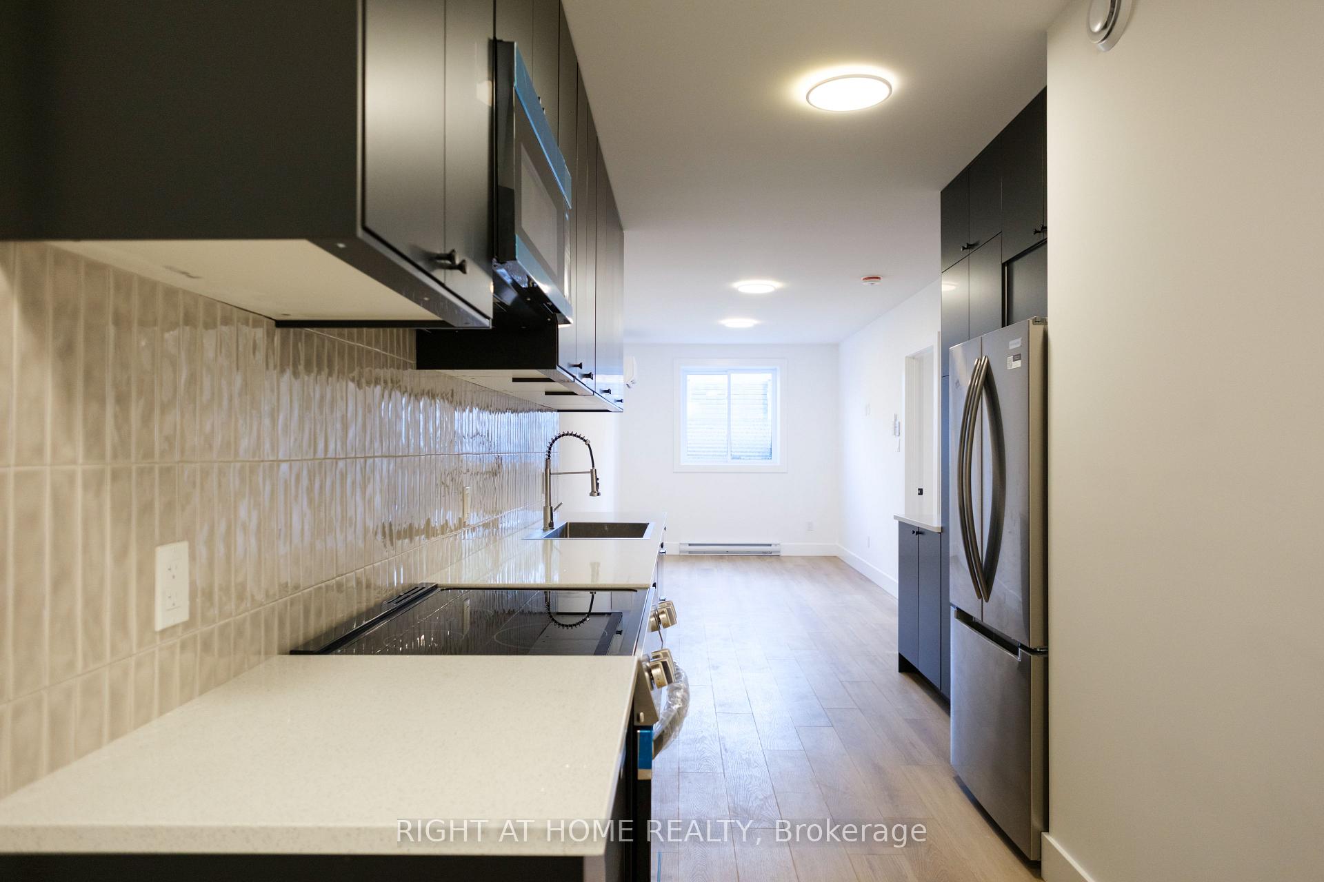 Photo 5 of Unit Unit # 3, 19 James Street, Arnprior, Arnprior — HOMEH