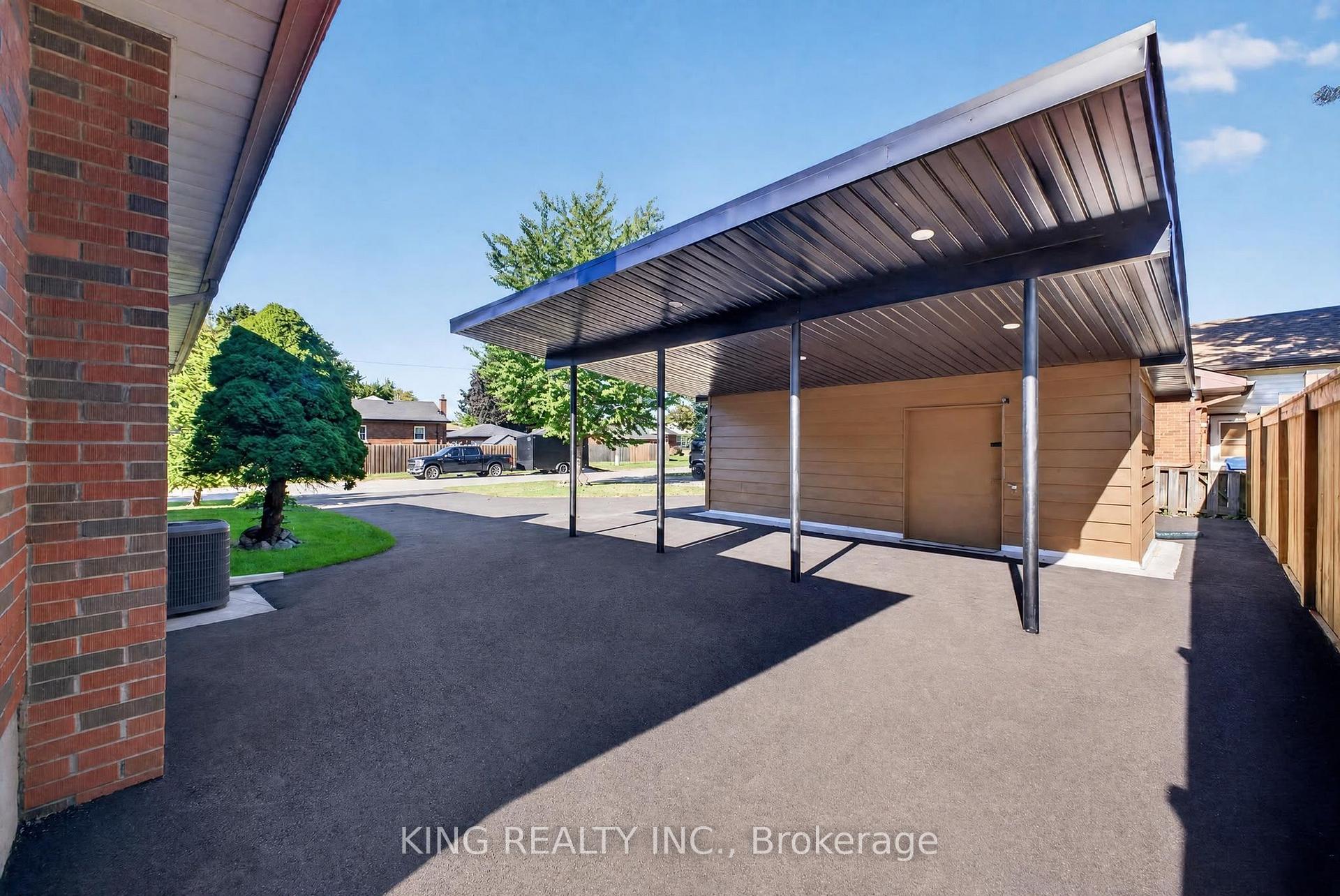 Photo 10 of 35 Hewko Street, St. Catharines, Fairview — HOMEH