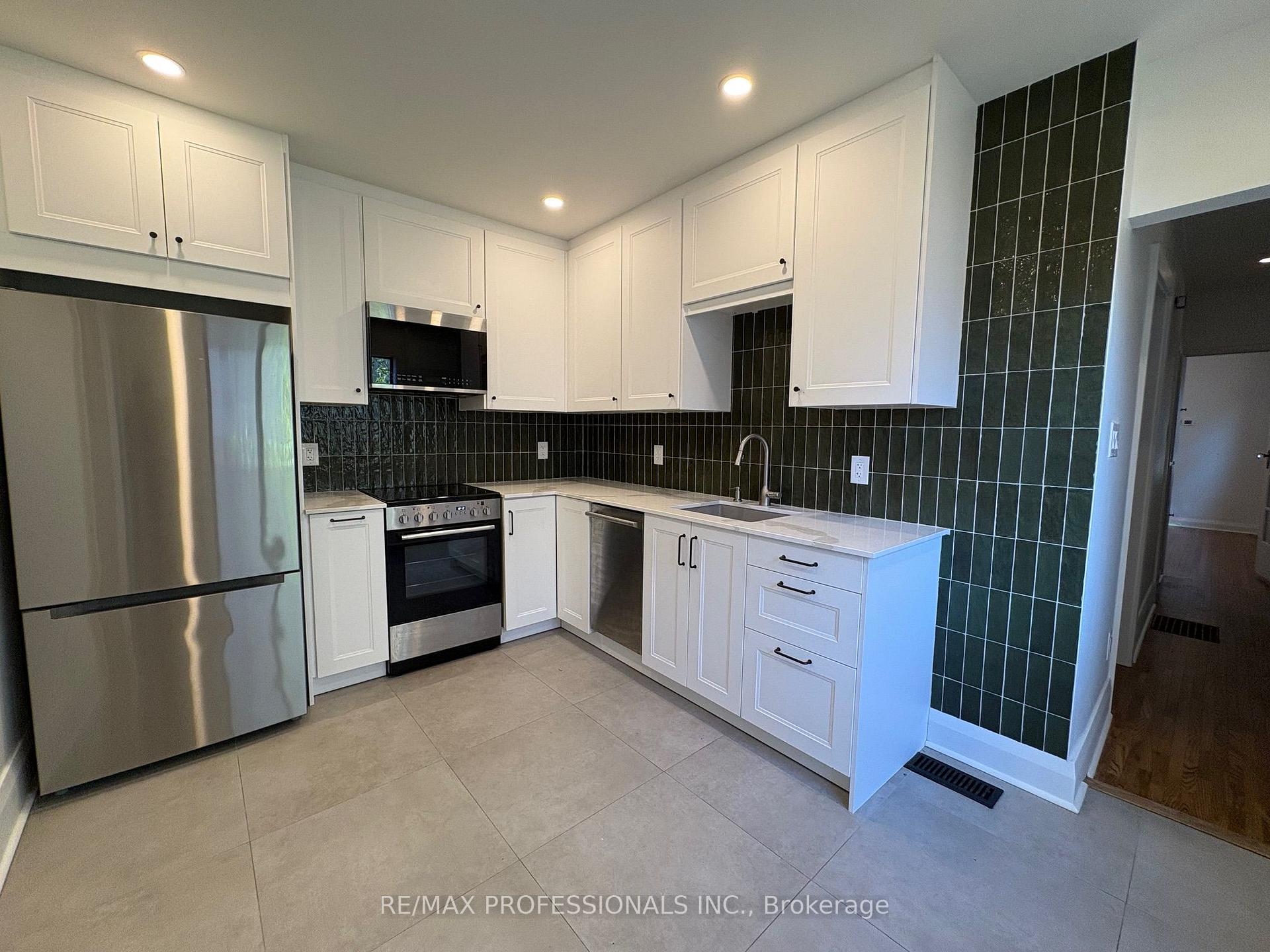 Photo 8 of 71 Bernice Crescent, Toronto, Rockcliffe-Smythe — HOMEH
