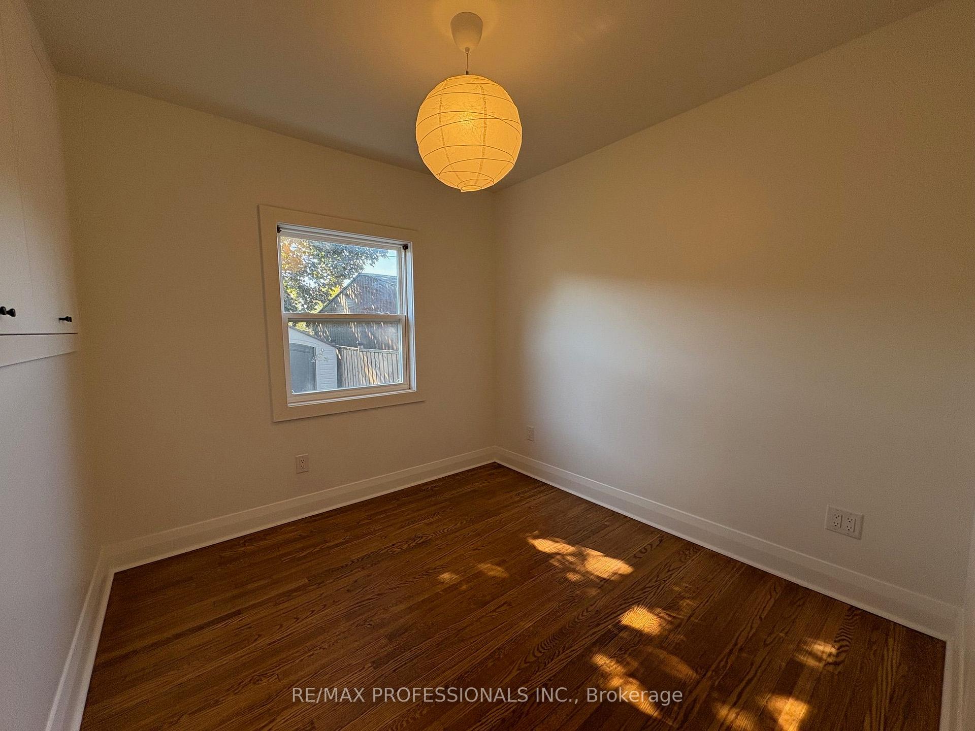 Photo 10 of 71 Bernice Crescent, Toronto, Rockcliffe-Smythe — HOMEH