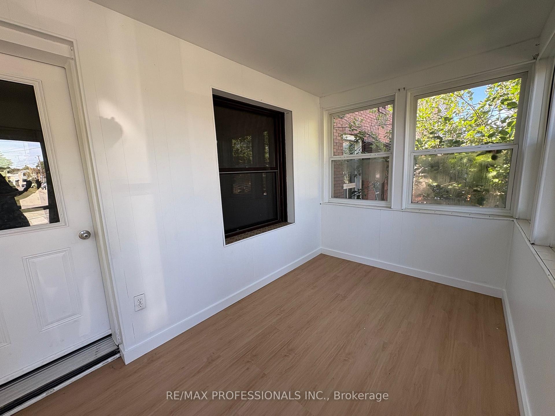 Photo 11 of 71 Bernice Crescent, Toronto, Rockcliffe-Smythe — HOMEH