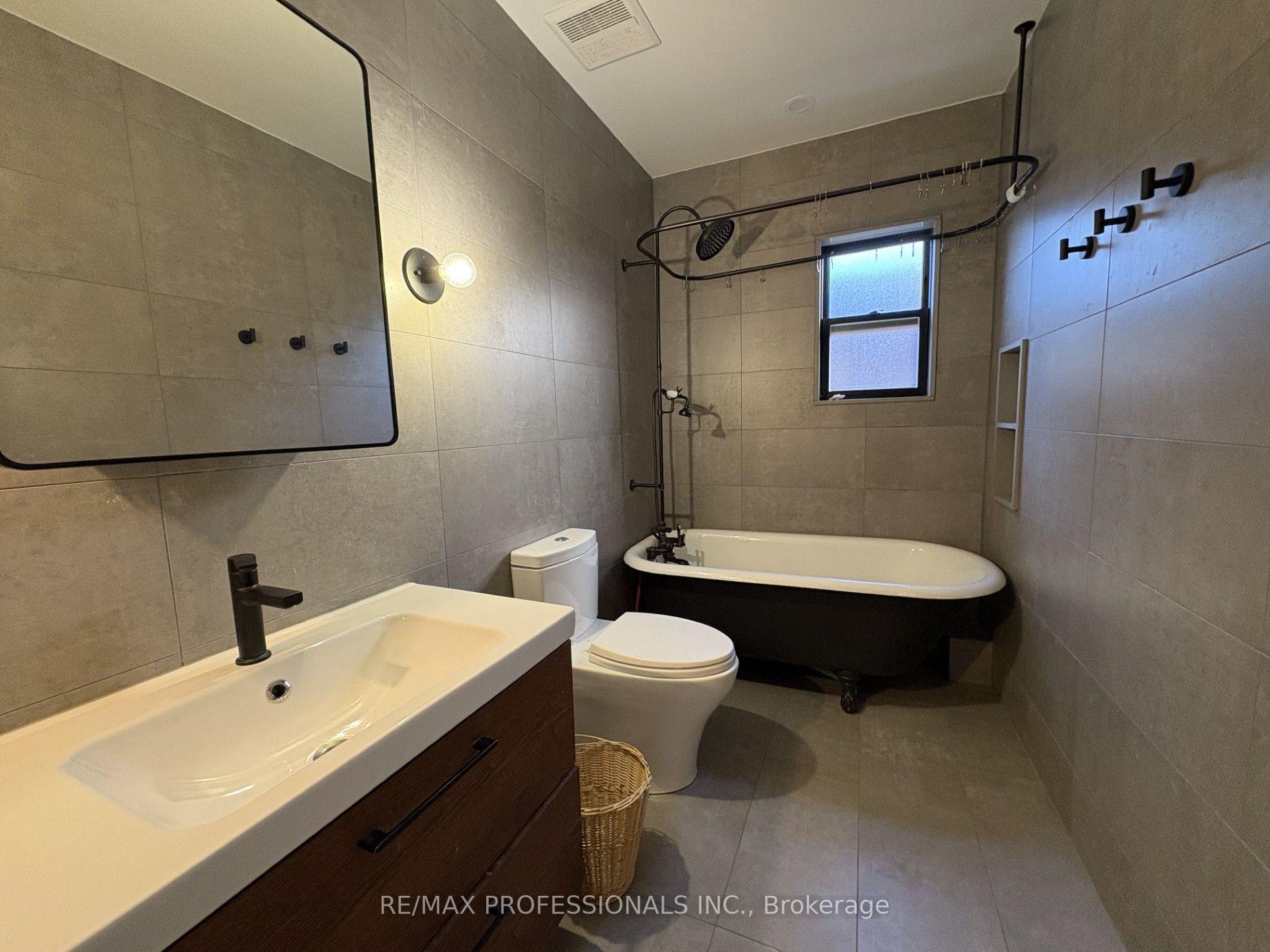 Photo 13 of 71 Bernice Crescent, Toronto, Rockcliffe-Smythe — HOMEH