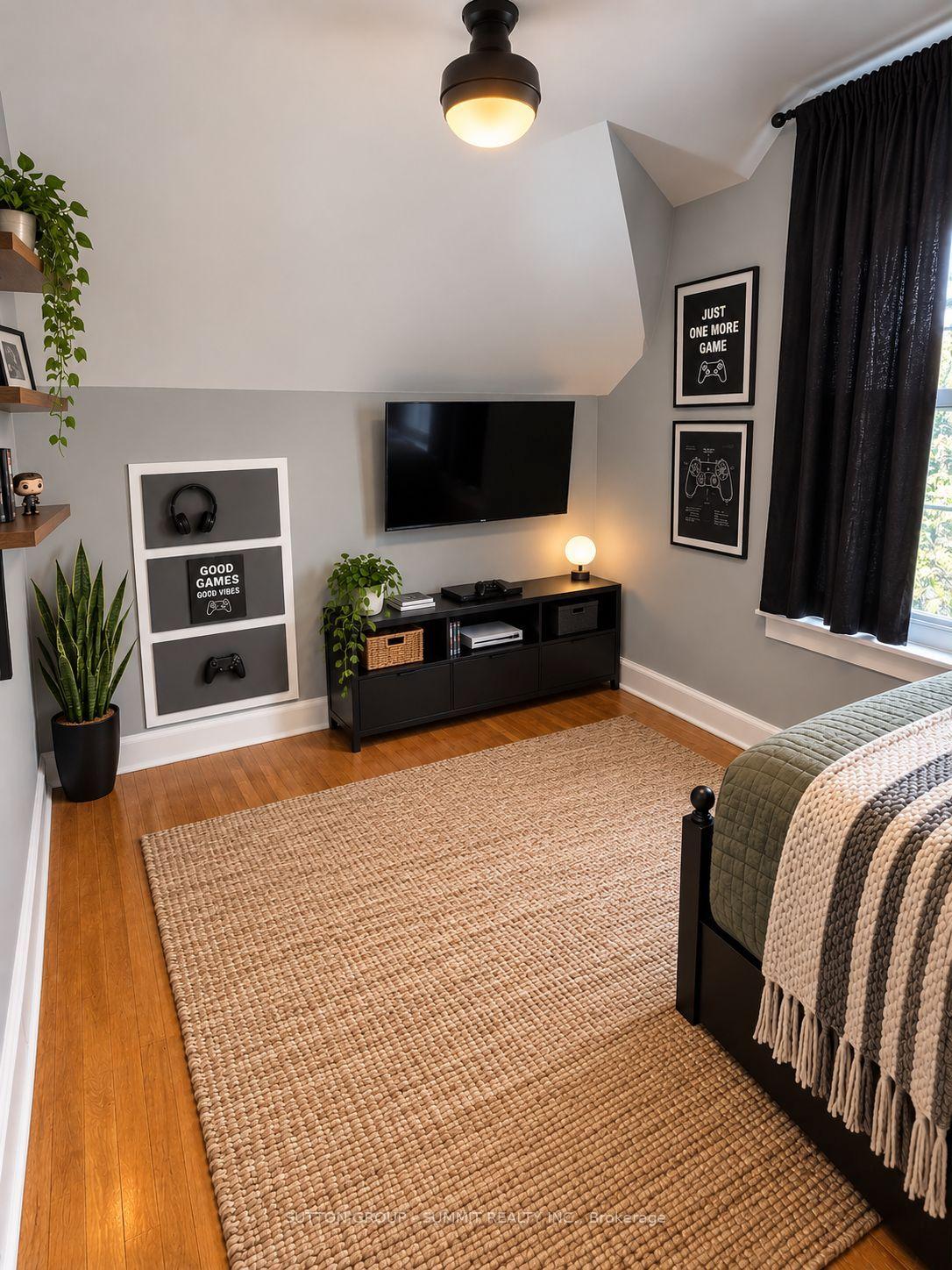 Photo 8 of 40 Pleasant Avenue, Kitchener, Victoria Park — HOMEH