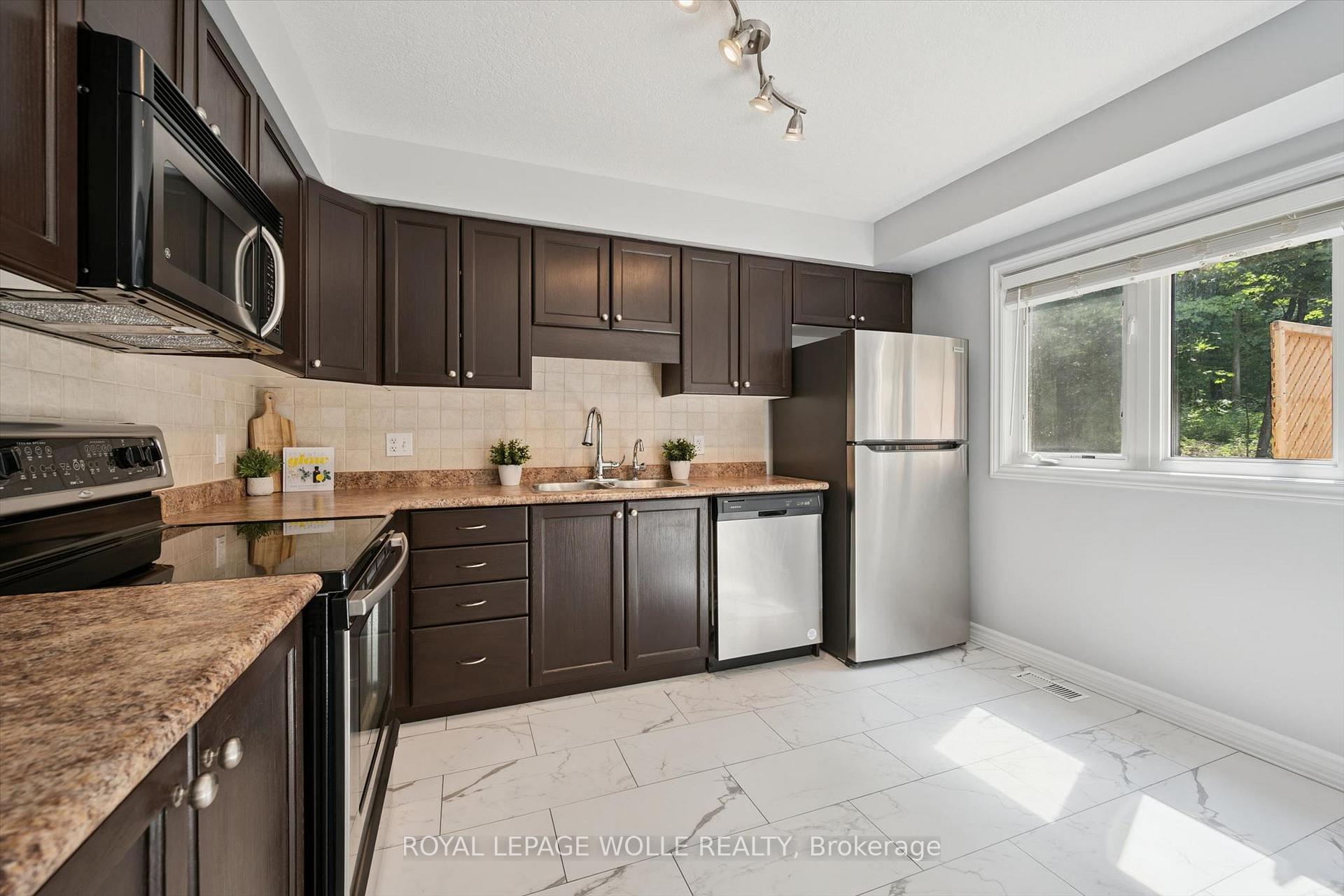 Photo 12 of Unit P89, 175 David Bergey Drive, Kitchener, Larentian West — HOMEH