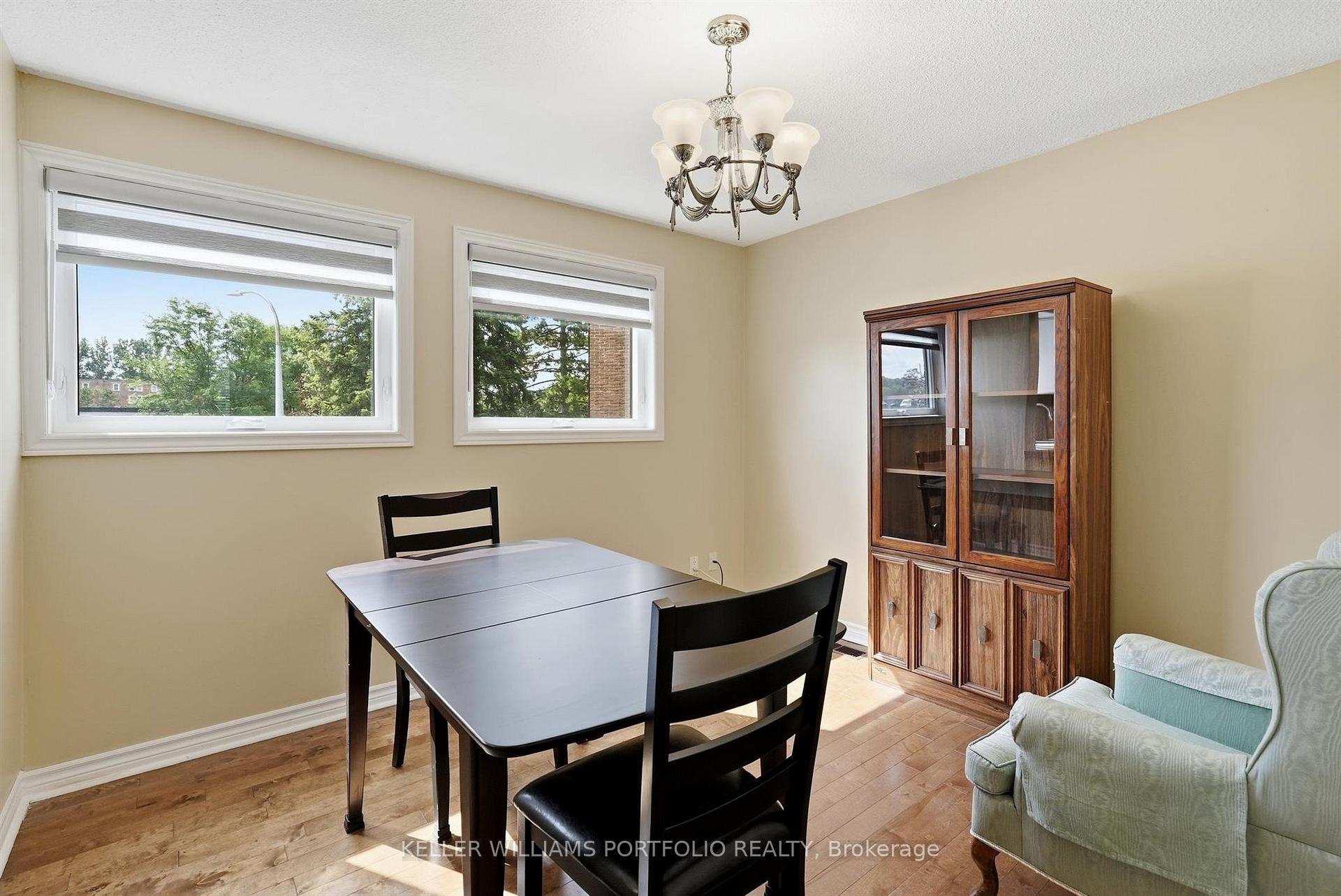 Photo 15 of 32 Henderson Drive, Aurora, Aurora Highlands — HOMEH