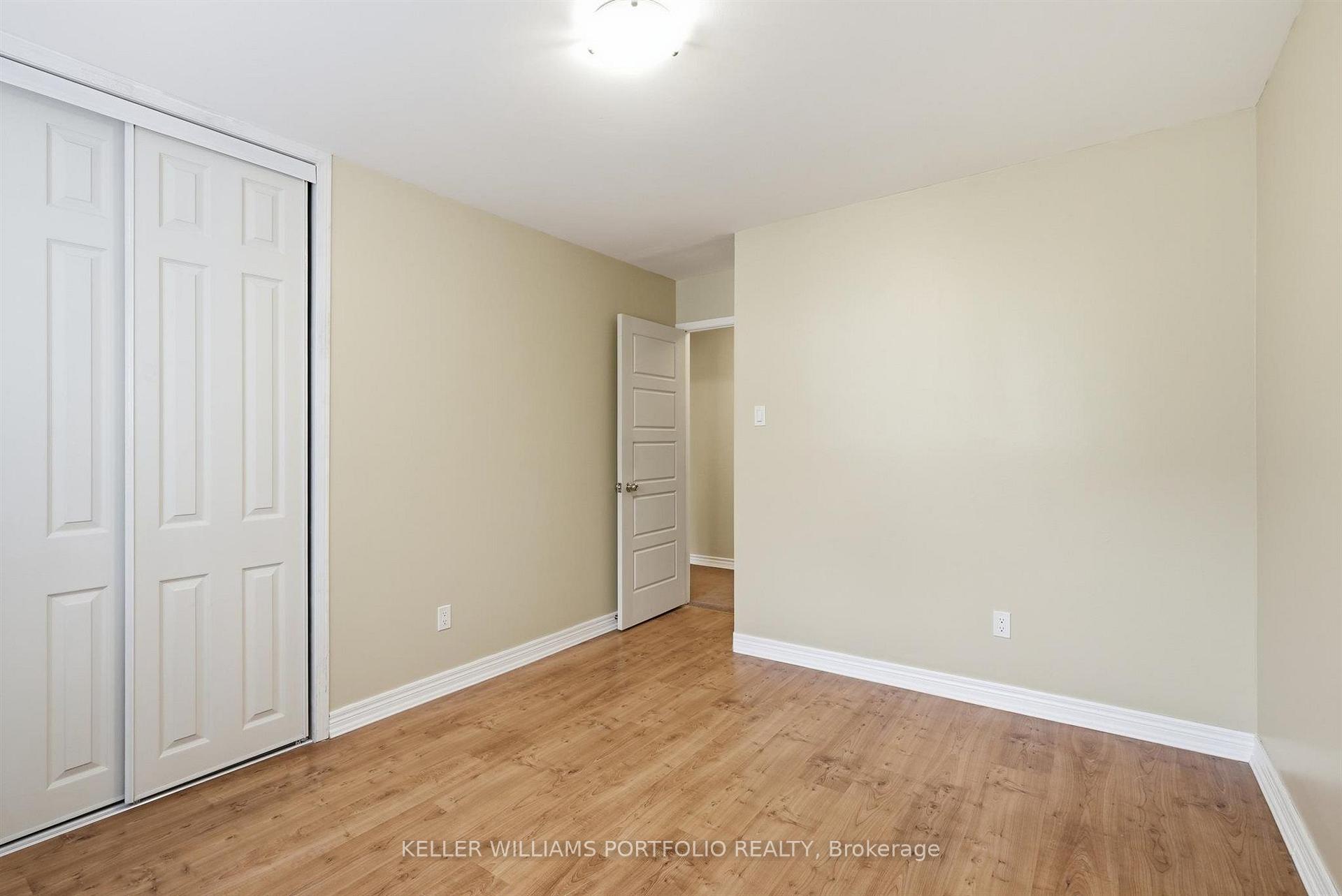 Photo 29 of 32 Henderson Drive, Aurora, Aurora Highlands — HOMEH