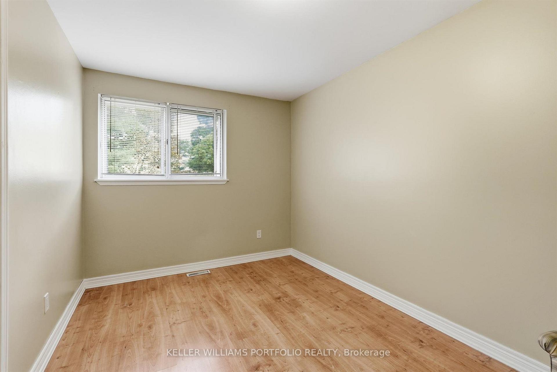 Photo 30 of 32 Henderson Drive, Aurora, Aurora Highlands — HOMEH