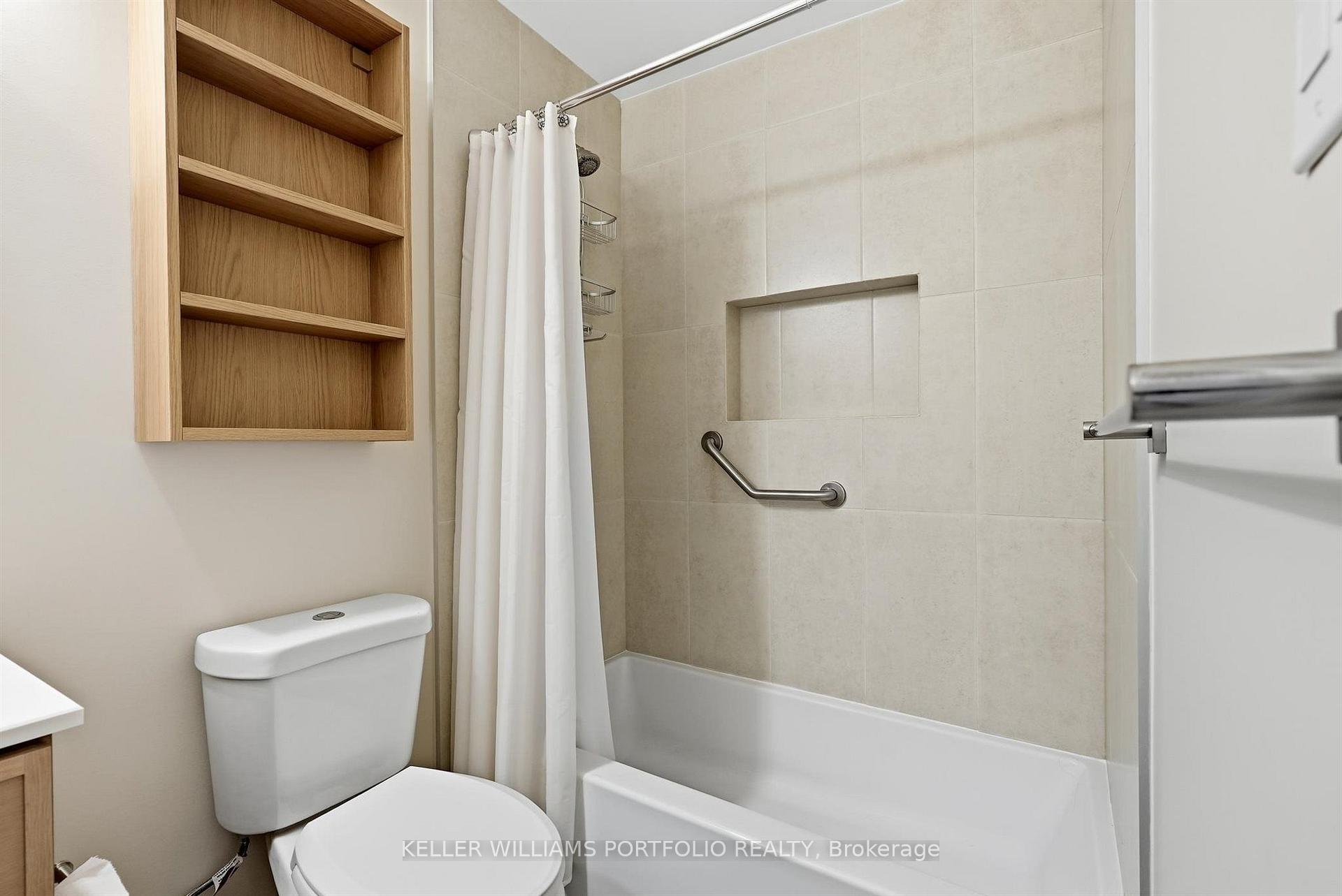 Photo 33 of 32 Henderson Drive, Aurora, Aurora Highlands — HOMEH
