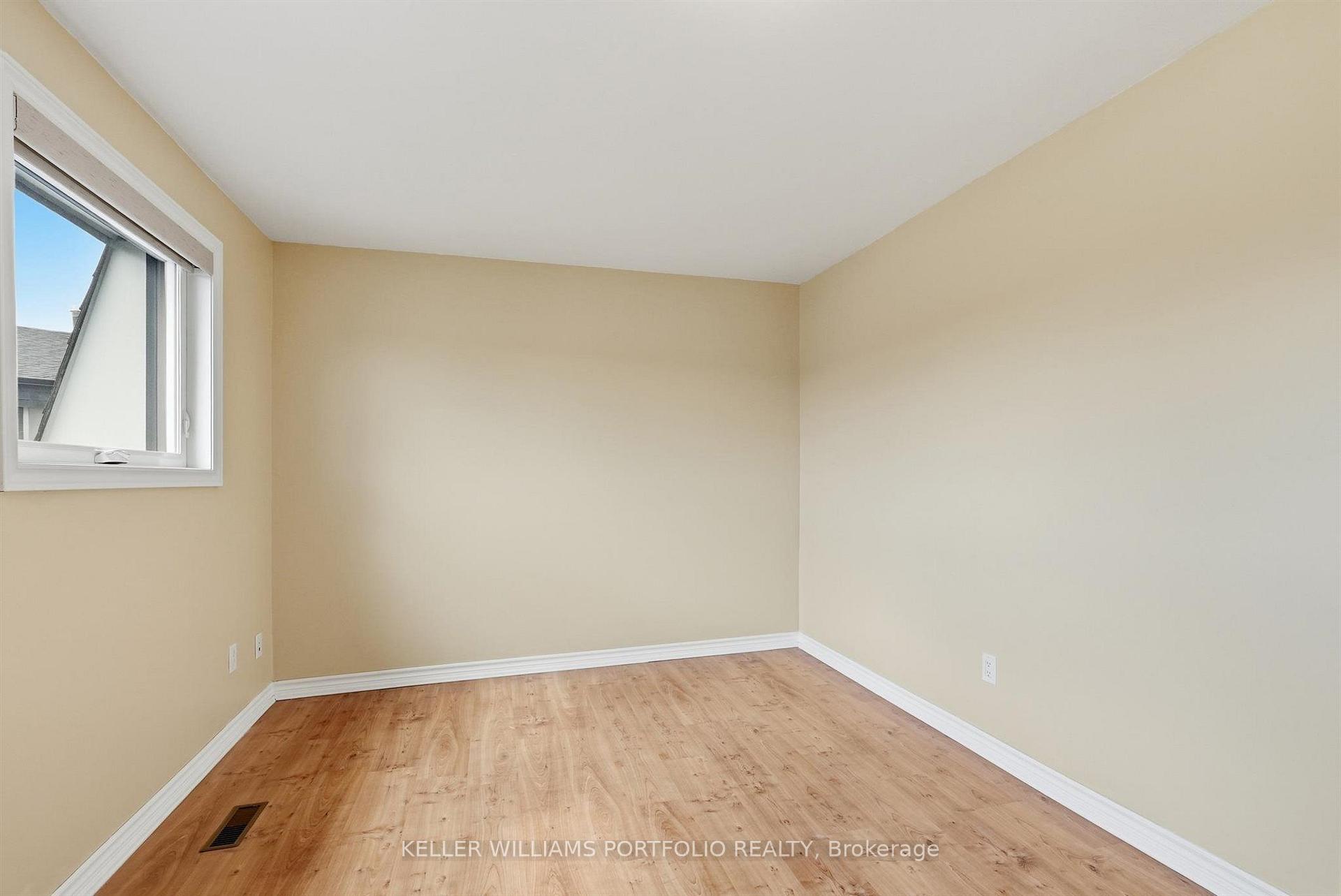 Photo 35 of 32 Henderson Drive, Aurora, Aurora Highlands — HOMEH