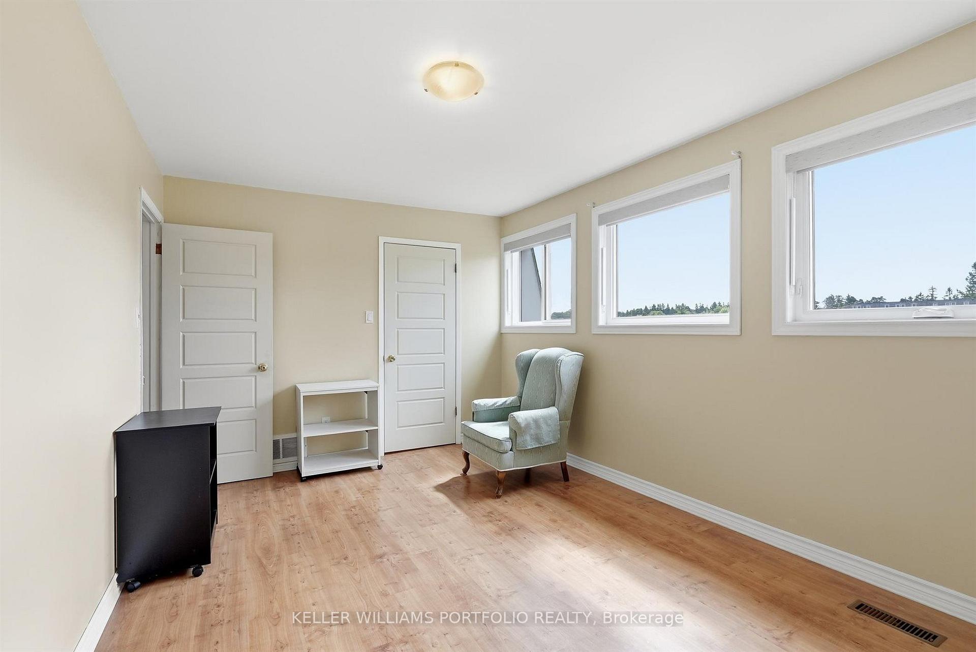 Photo 36 of 32 Henderson Drive, Aurora, Aurora Highlands — HOMEH